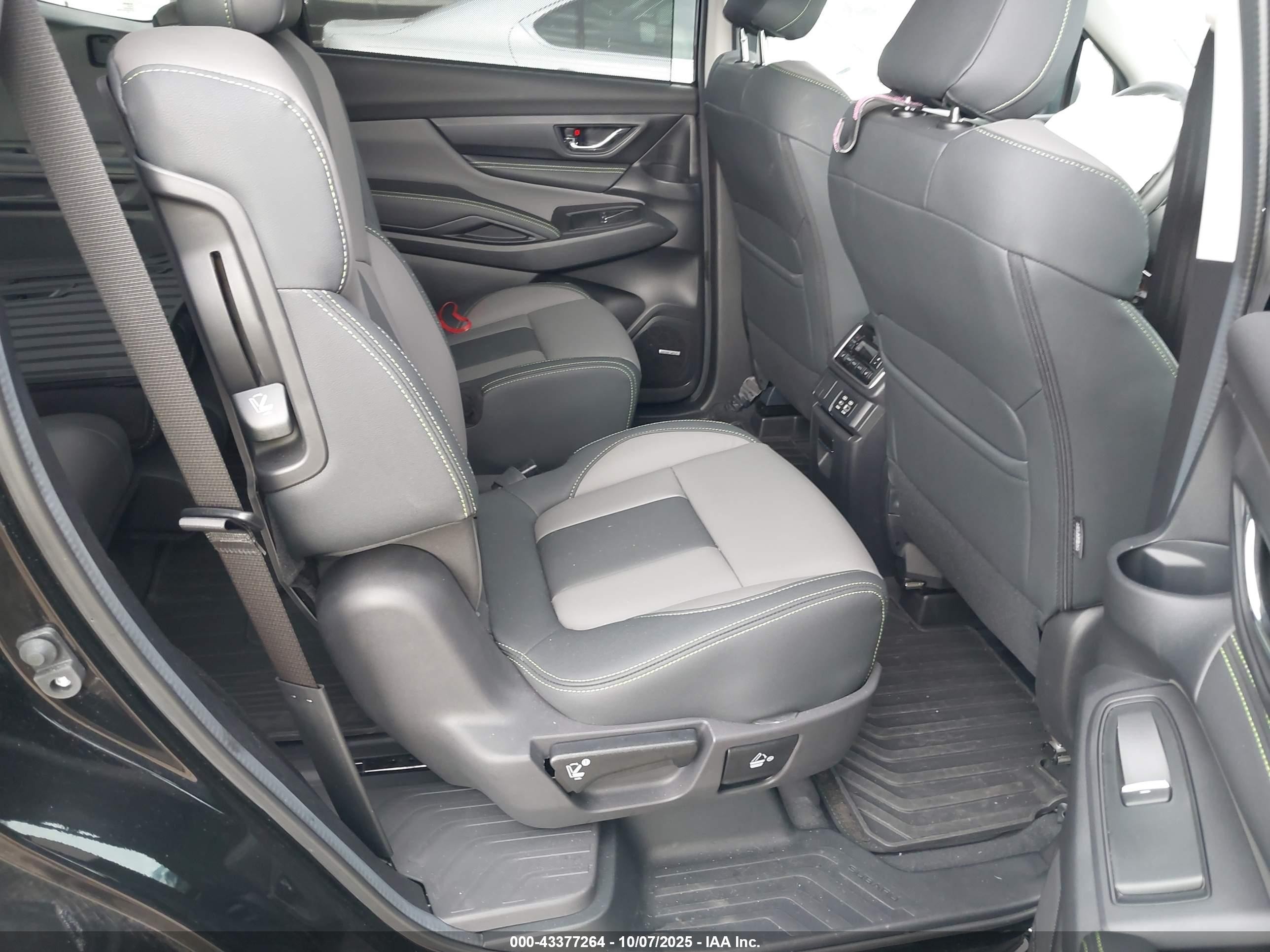 2024 Subaru Ascent Onyx Edition Limited 7-passenger Black vin: 4S4WMAKD4R3448608
