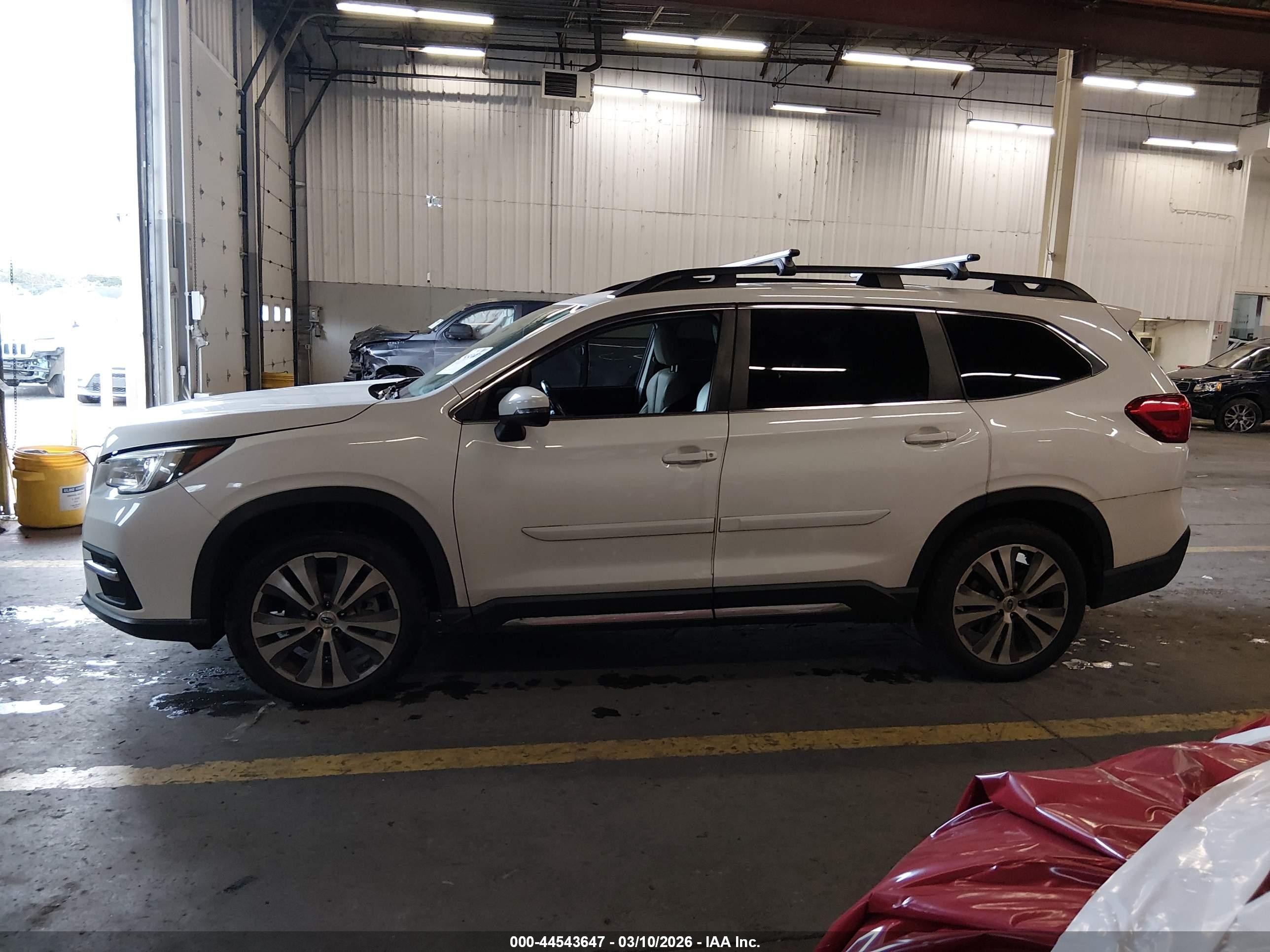 2019 Subaru Ascent Limited White vin: 4S4WMALD9K3405547