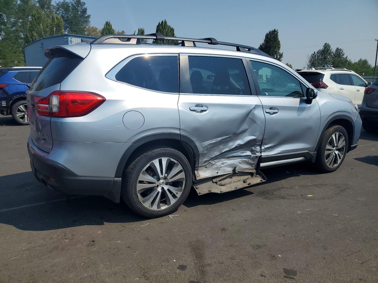 2019 Subaru Ascent Limited Silver vin: 4S4WMAMD2K3414203