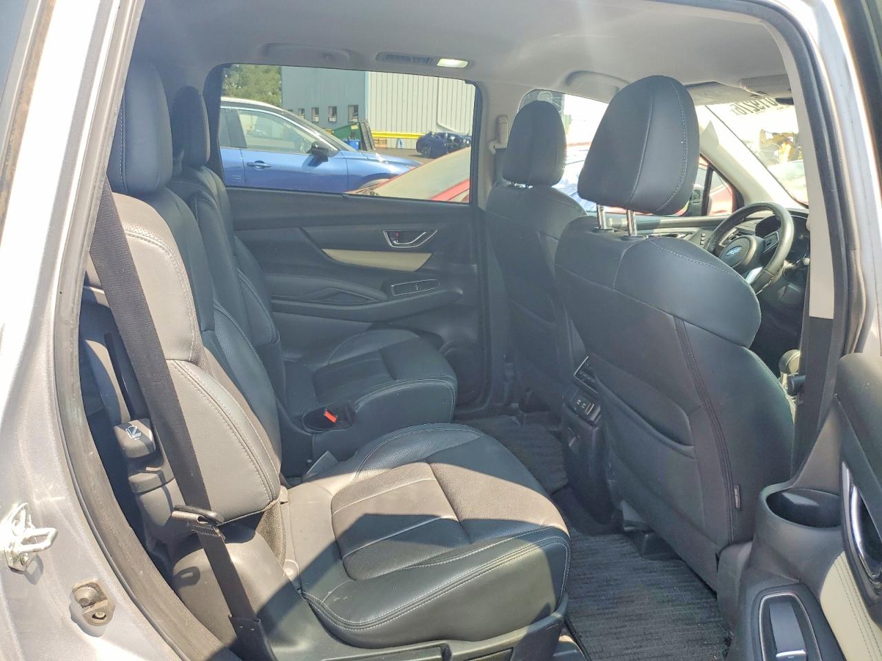 2019 Subaru Ascent Limited Silver vin: 4S4WMAMD2K3414203