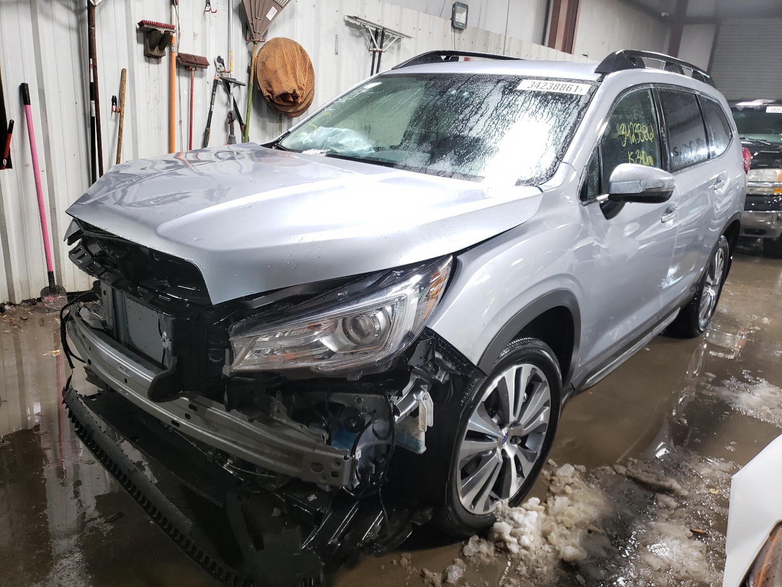 2019 Subaru Ascent Limited Silver vin: 4S4WMAMD3K3482655