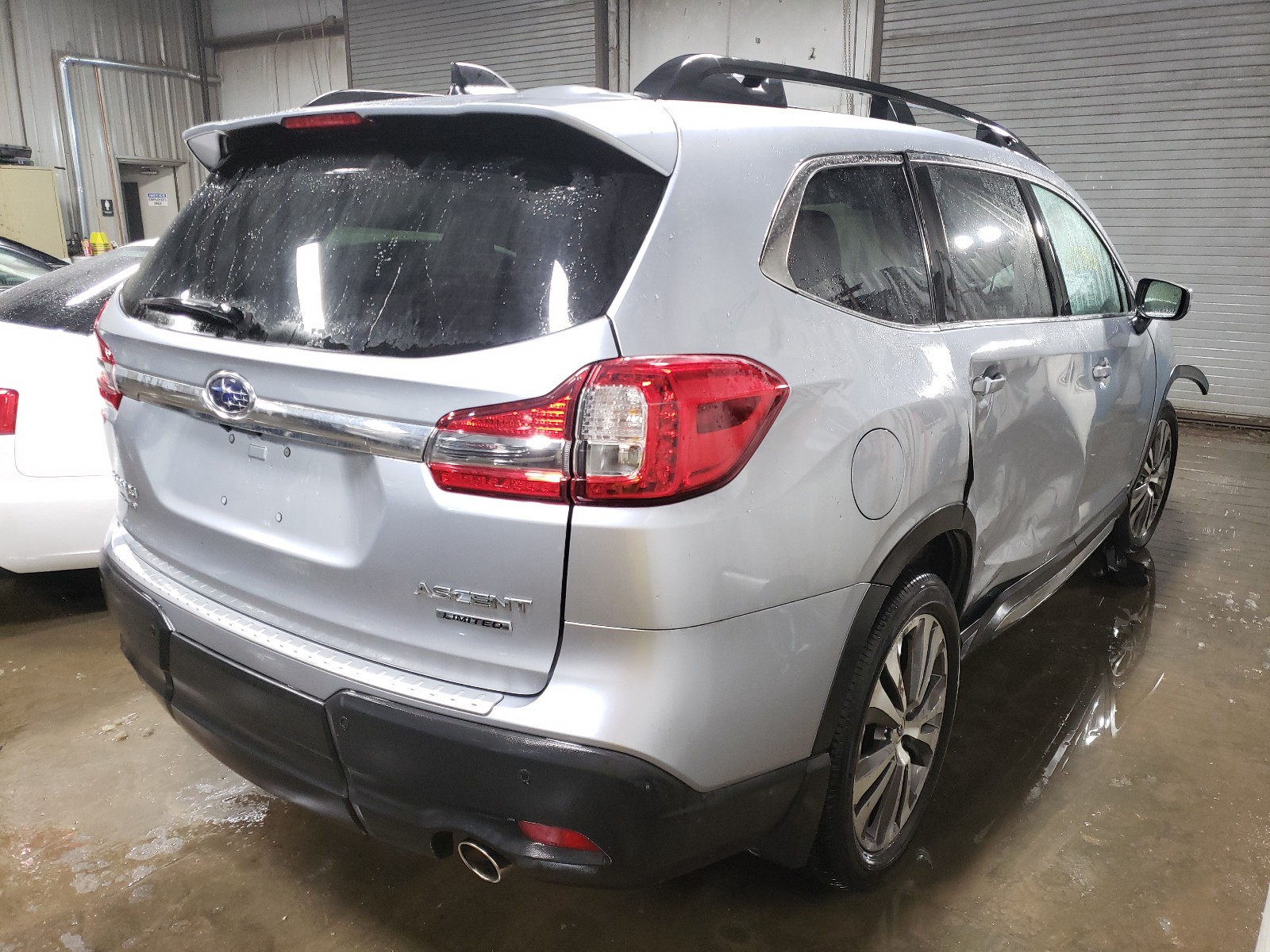 2019 Subaru Ascent Limited Silver vin: 4S4WMAMD3K3482655