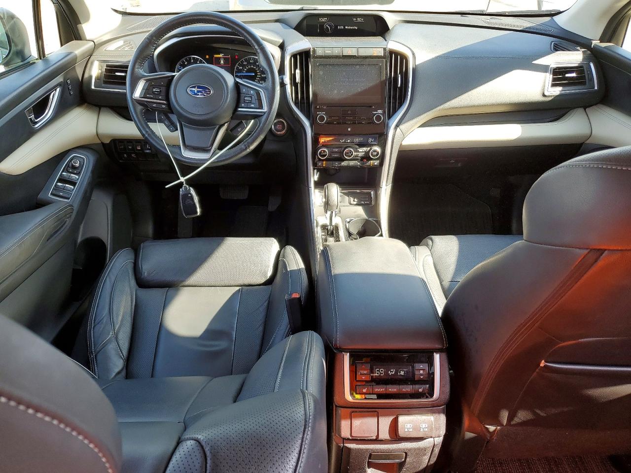 2020 Subaru Ascent Limited Silver vin: 4S4WMAMD9L3480409