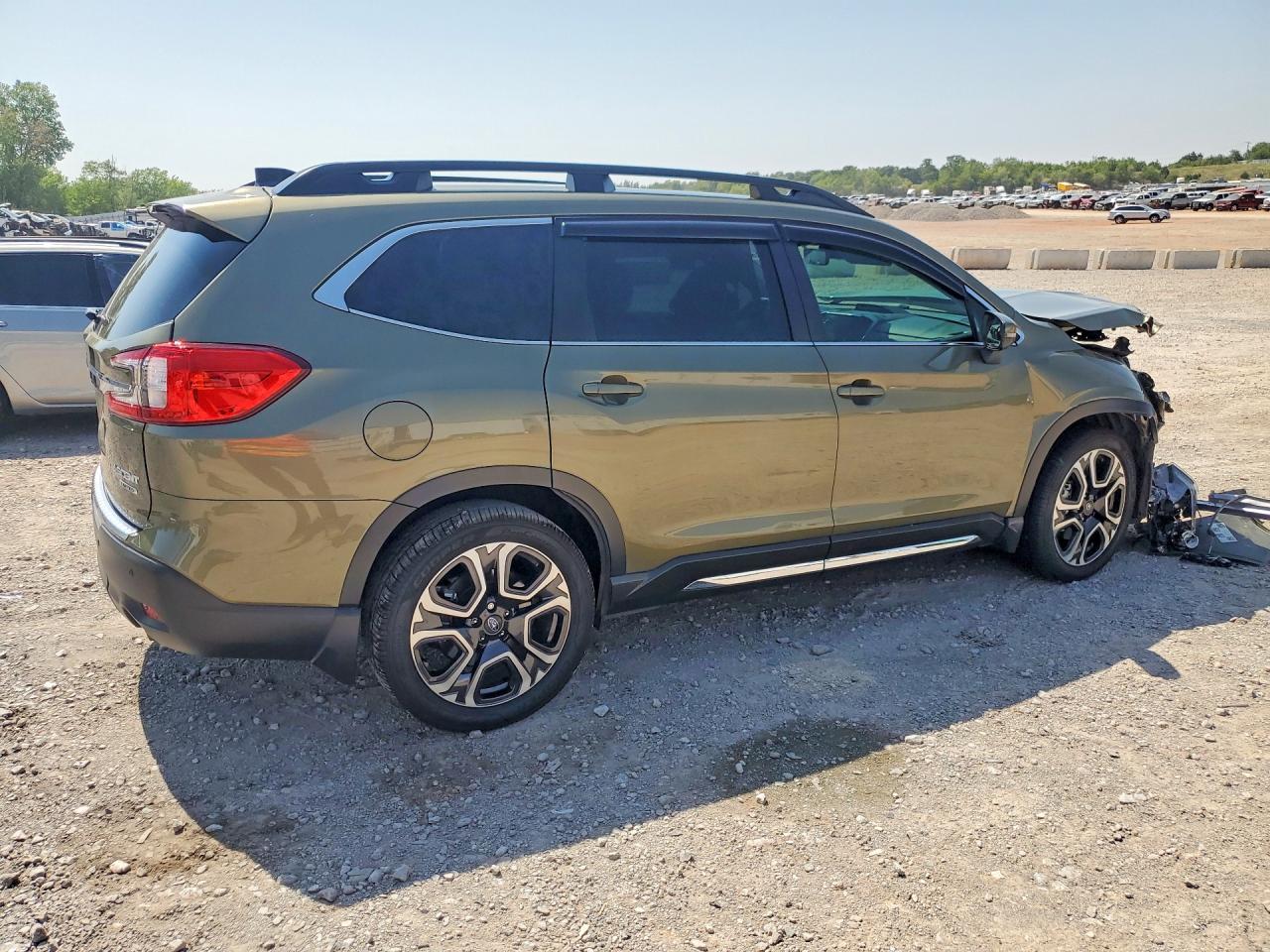 2023 Subaru Ascent Limited Gold vin: 4S4WMAND2P3413168