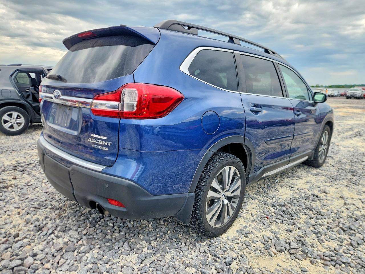 2020 Subaru Ascent Limited Blue vin: 4S4WMAPD4L3450021
