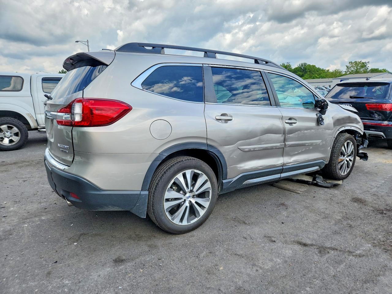 2020 Subaru Ascent Limited Gold vin: 4S4WMAPD7L3478685