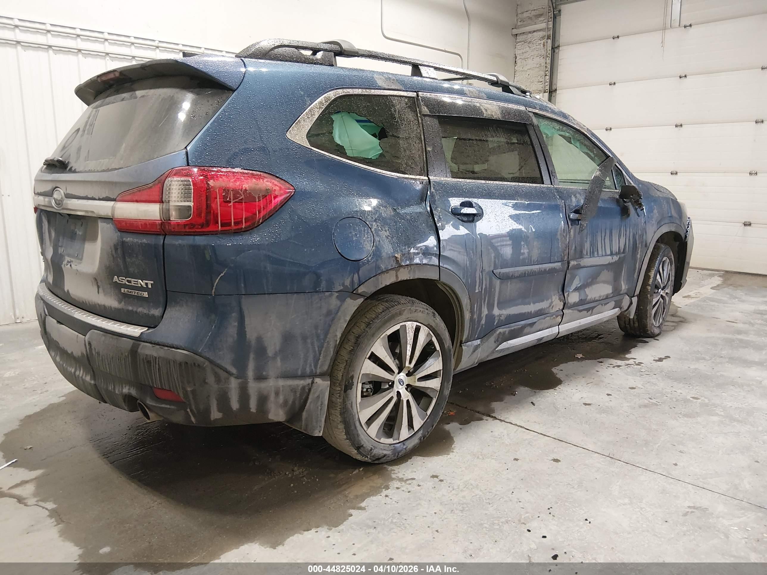 2022 Subaru Ascent Limited Blue vin: 4S4WMAPD7N3463414