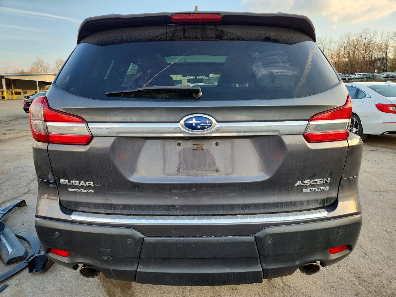 2020 Subaru Ascent Limited Gray vin: 4S4WMAPD8L3402456