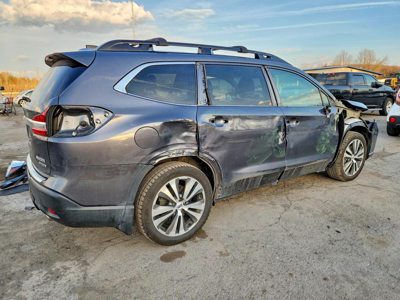2020 Subaru Ascent Limited Gray vin: 4S4WMAPD8L3402456