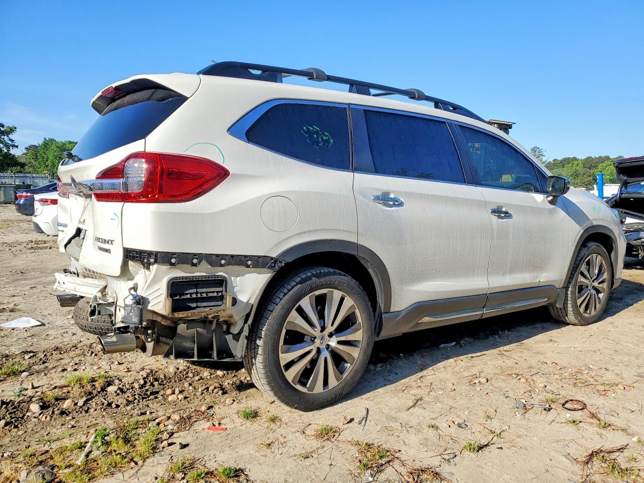 2022 Subaru Ascent Touring White vin: 4S4WMARD0N3436987