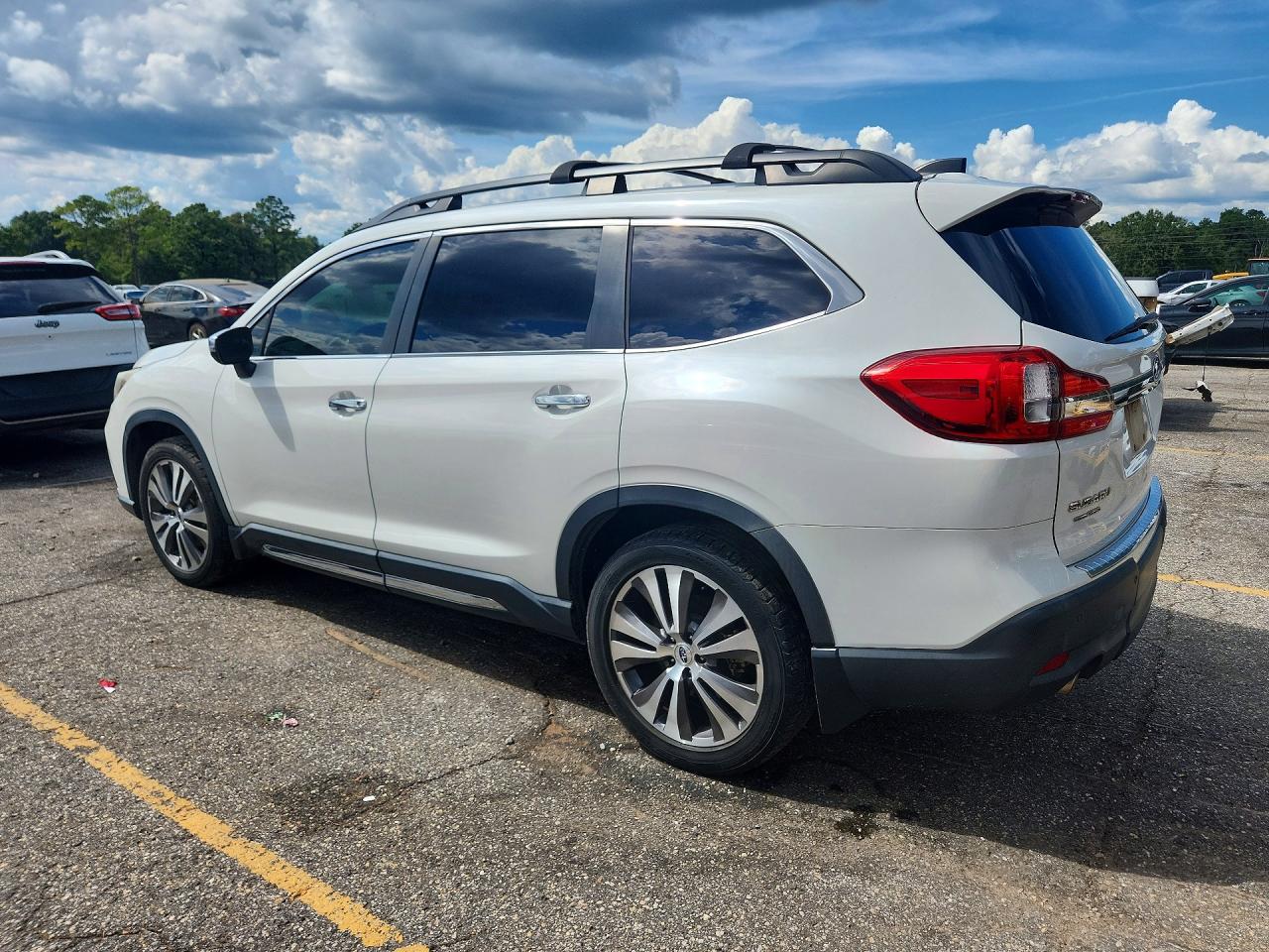 2019 Subaru Ascent Touring White vin: 4S4WMARD1K3439893