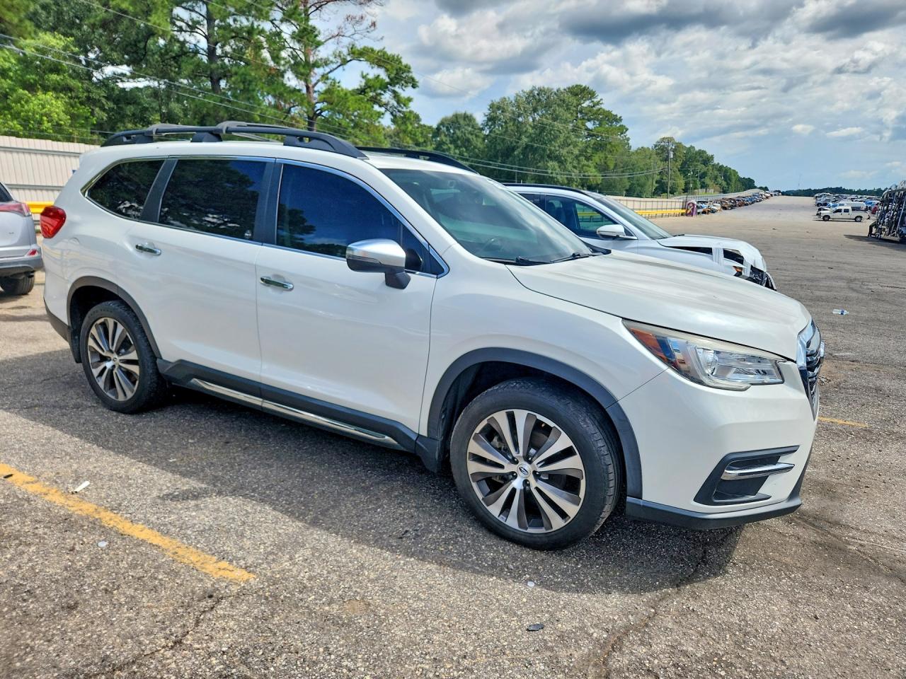 2019 Subaru Ascent Touring White vin: 4S4WMARD1K3439893