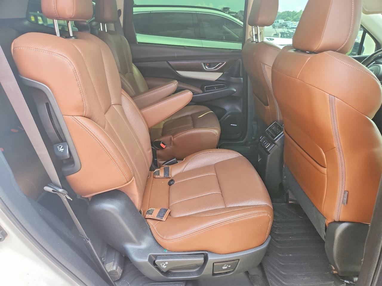2019 Subaru Ascent Touring White vin: 4S4WMARD1K3439893