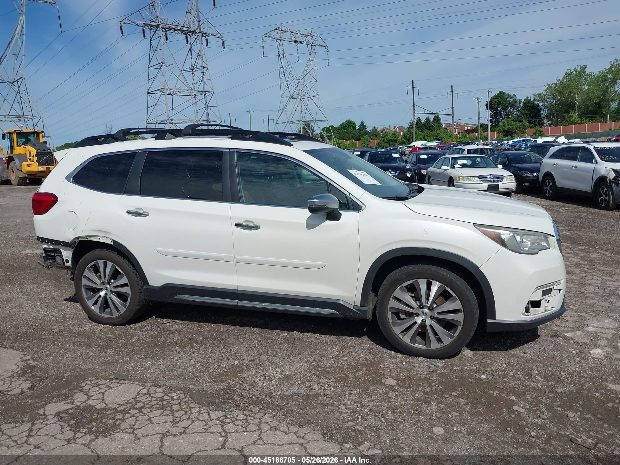 2019 Subaru Ascent Touring White vin: 4S4WMARD2K3435612