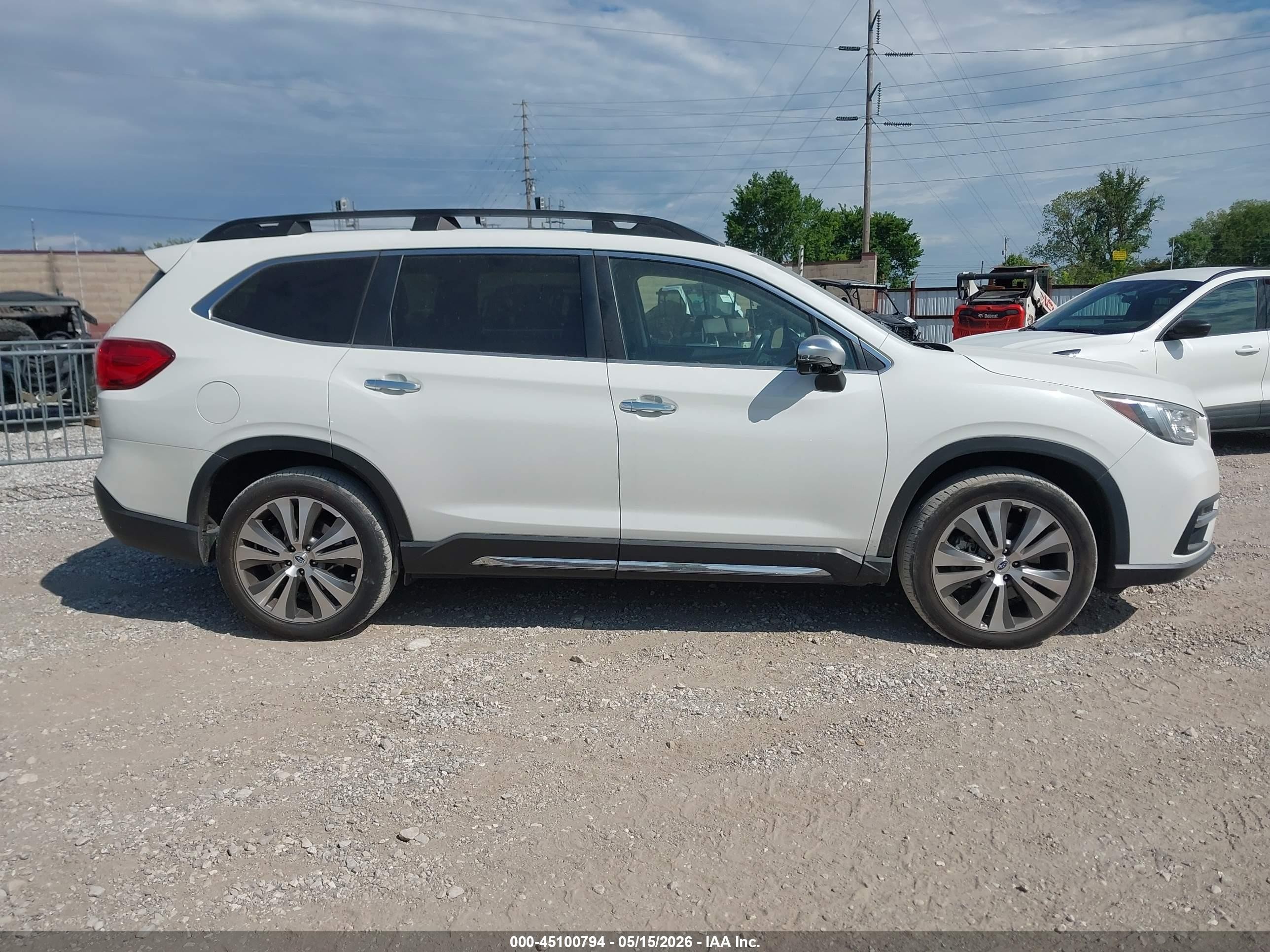 2019 Subaru Ascent Touring White vin: 4S4WMARD6K3420322