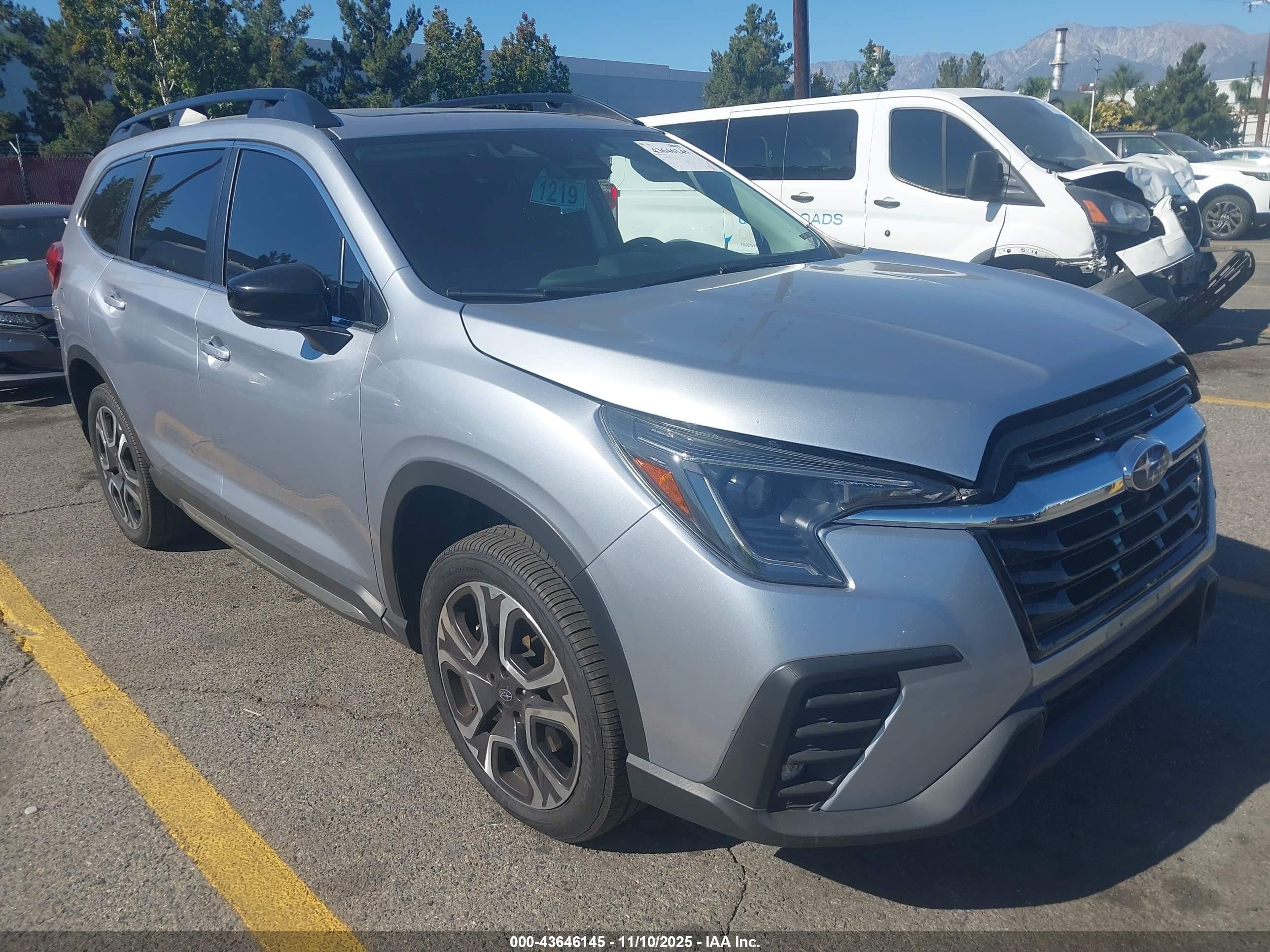 2024 Subaru Ascent Limited 7-passenger Silver vin: 4S4WMAUD5R3400094
