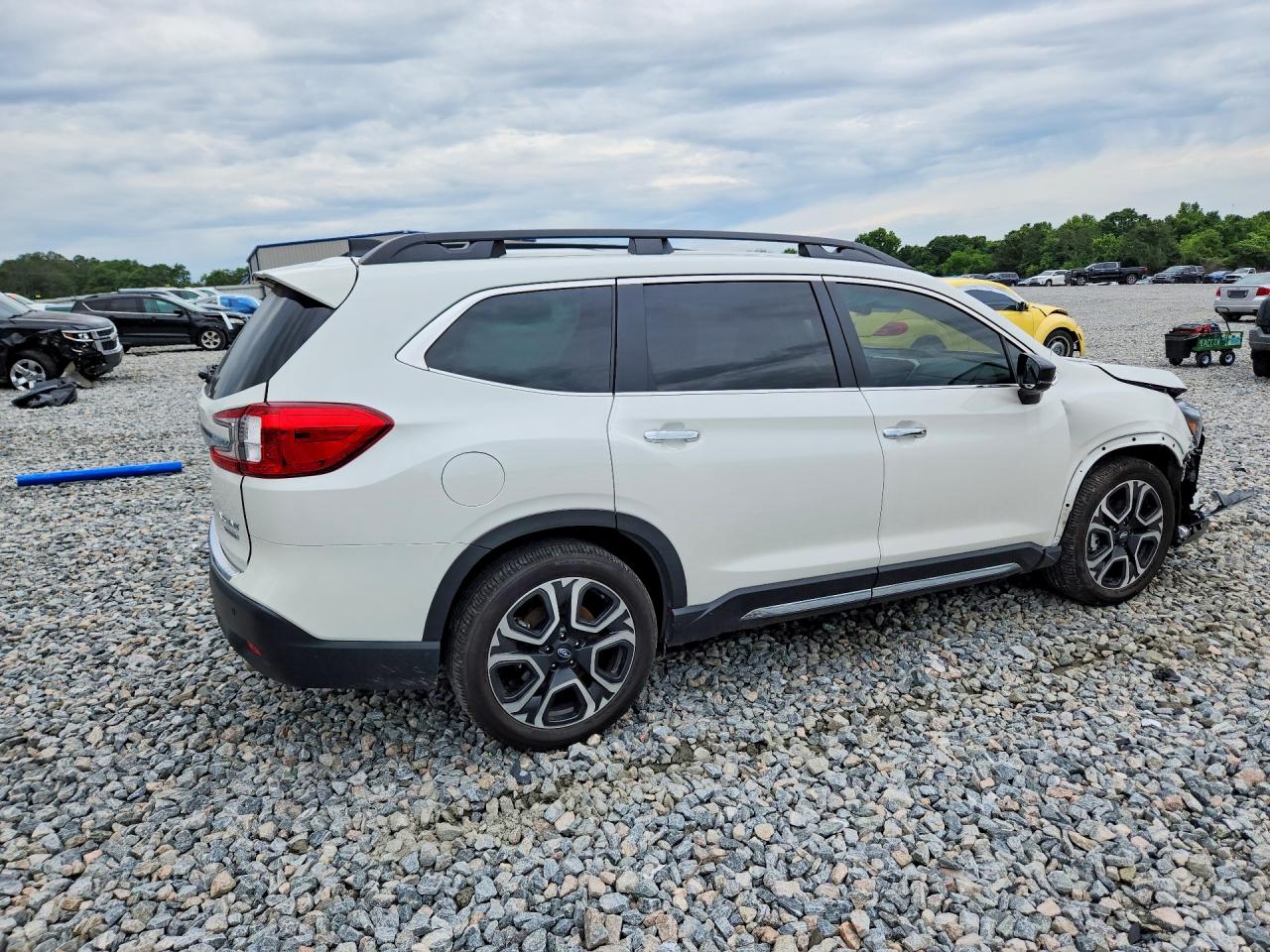 2025 Subaru Ascent Touring Белый vin: 4S4WMAUD6S3416388