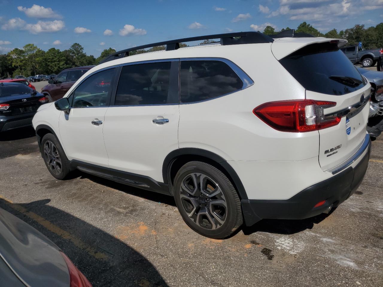 2024 Subaru Ascent Touring Белый vin: 4S4WMAWD1R3418461