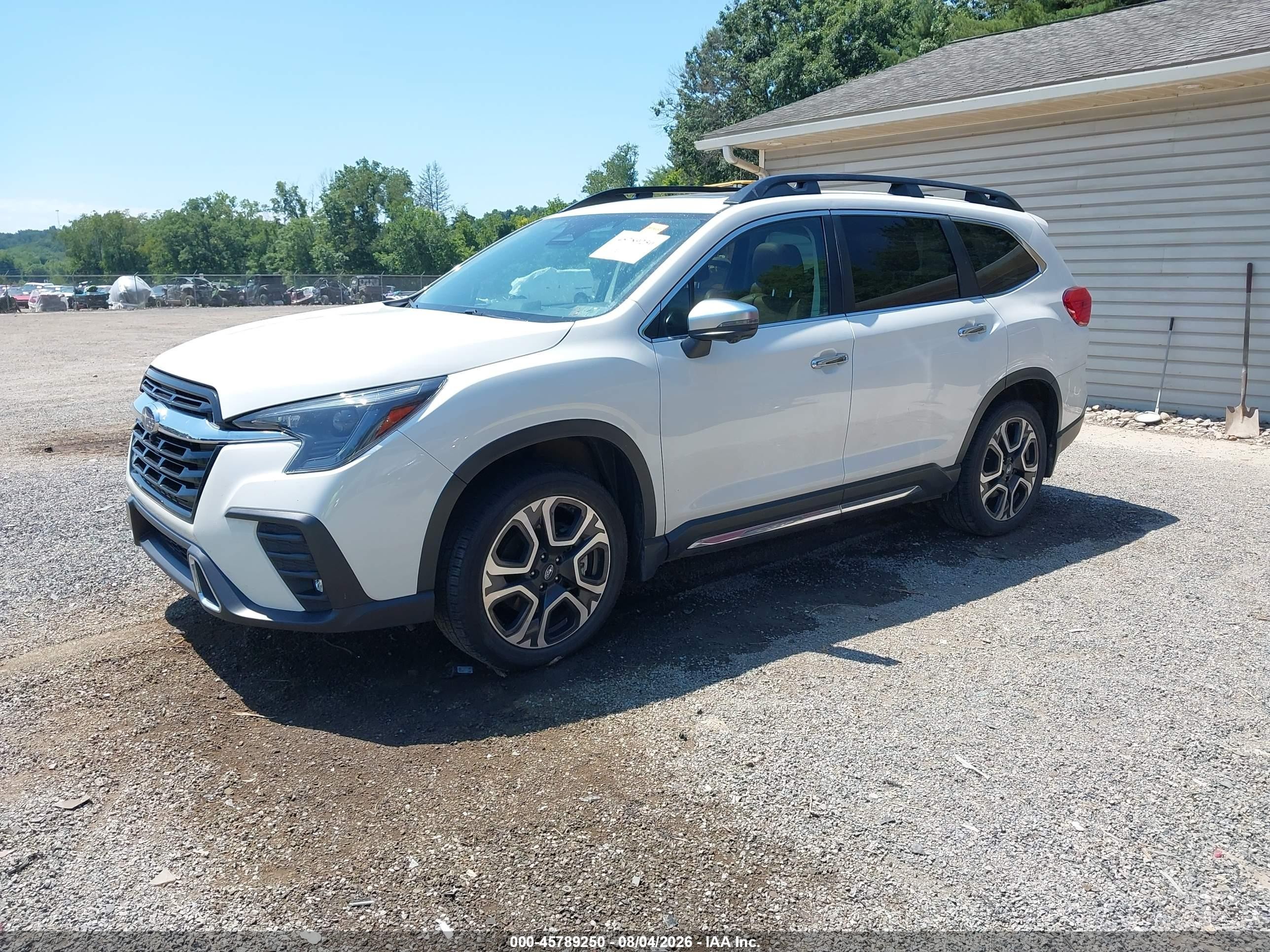 2023 Subaru Ascent Touring 7-passenger White vin: 4S4WMAWD4P3436594