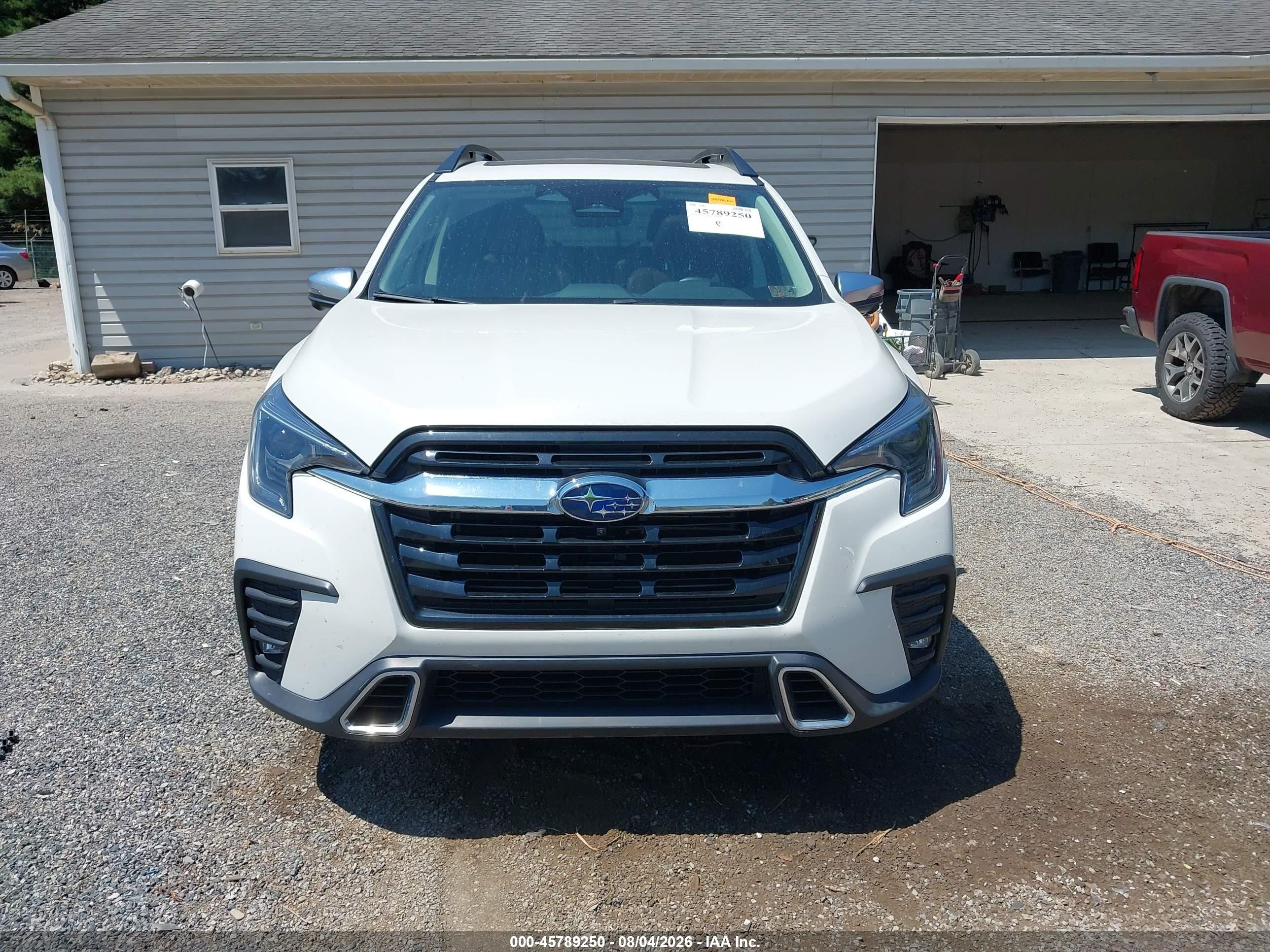 2023 Subaru Ascent Touring 7-passenger White vin: 4S4WMAWD4P3436594