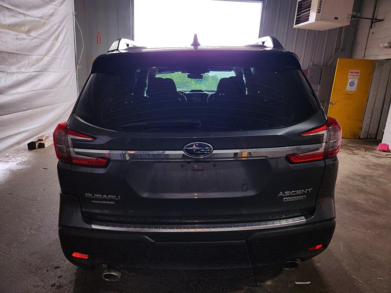 2024 Subaru Ascent Touring Gray vin: 4S4WMAWD4R3425081