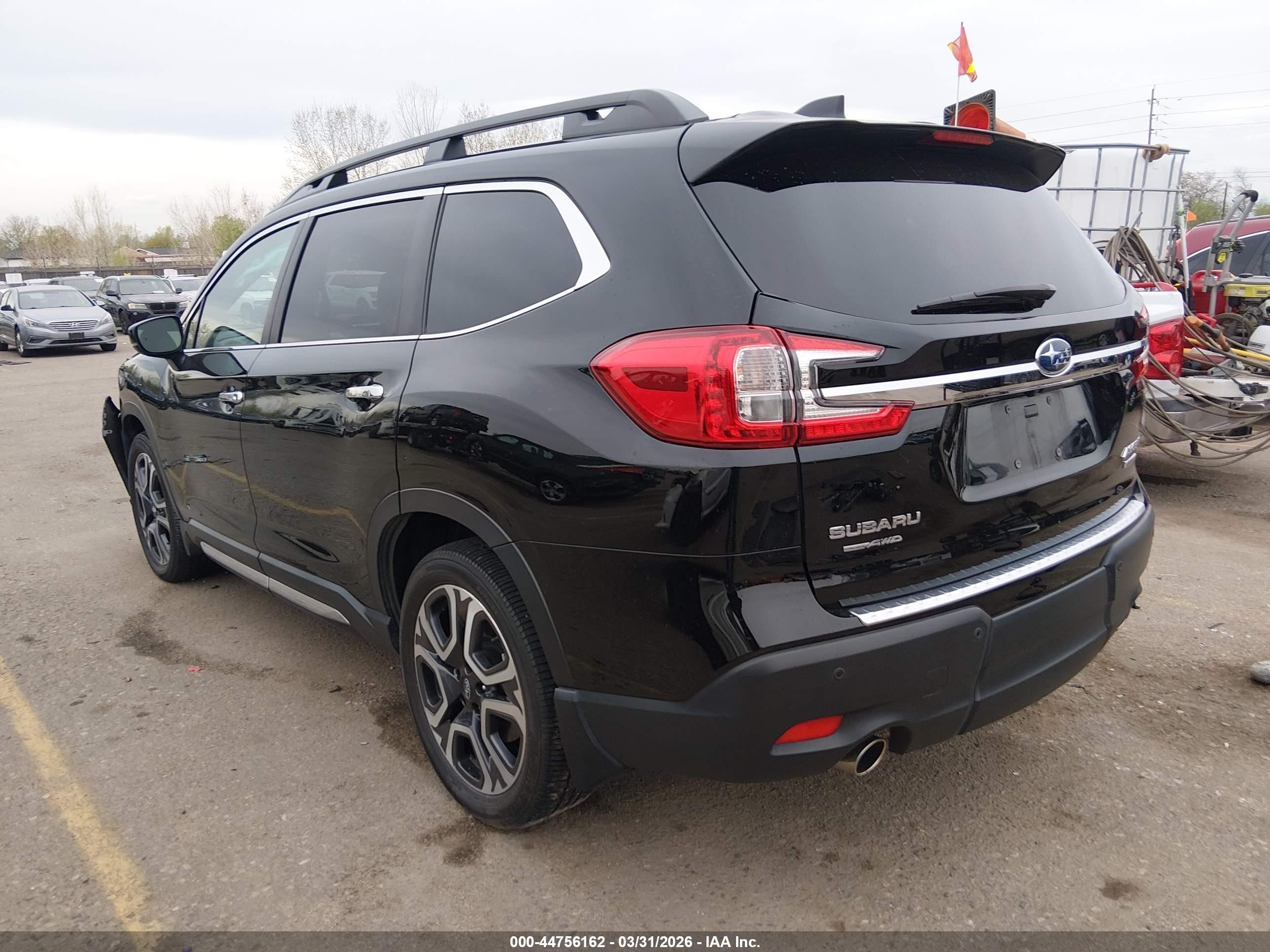 2024 Subaru Ascent Touring 7-passenger Черный vin: 4S4WMAWD4R3464611