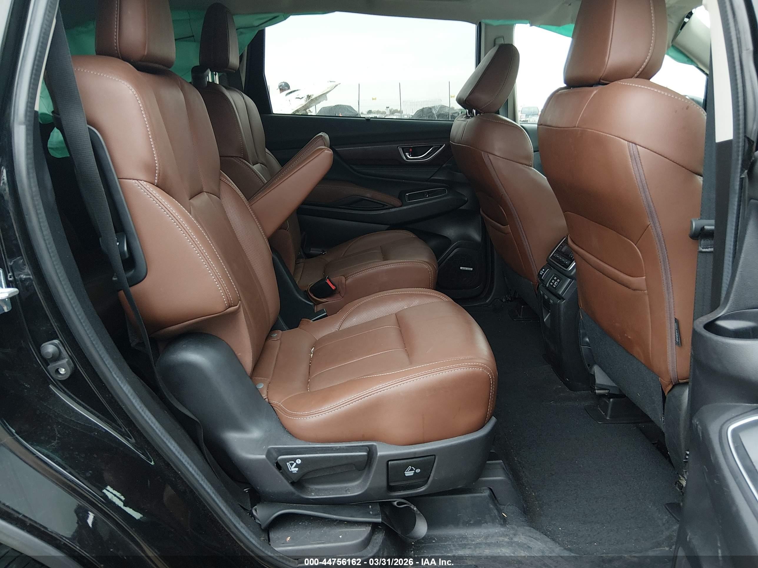 2024 Subaru Ascent Touring 7-passenger Черный vin: 4S4WMAWD4R3464611