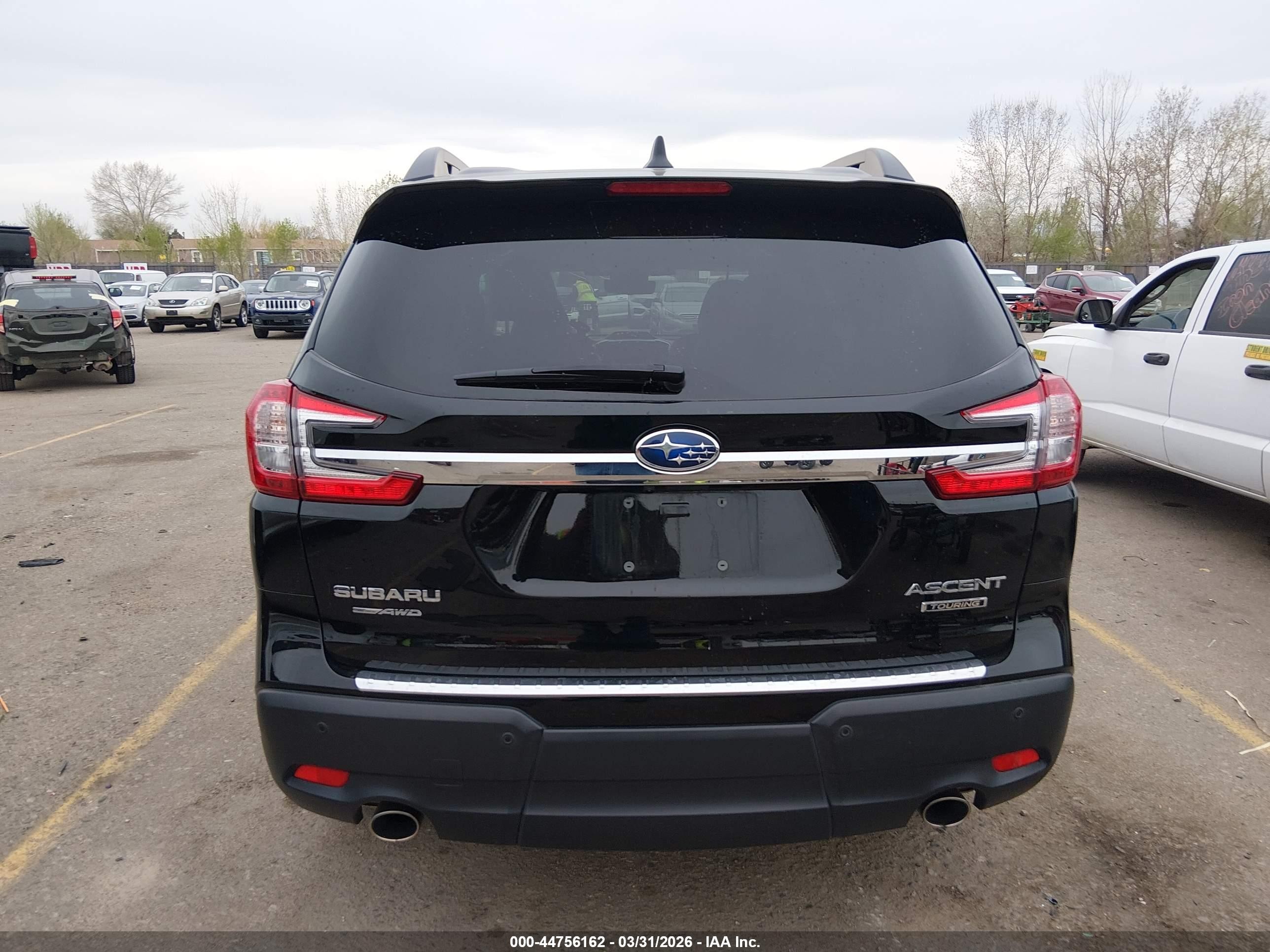 2024 Subaru Ascent Touring 7-passenger Черный vin: 4S4WMAWD4R3464611