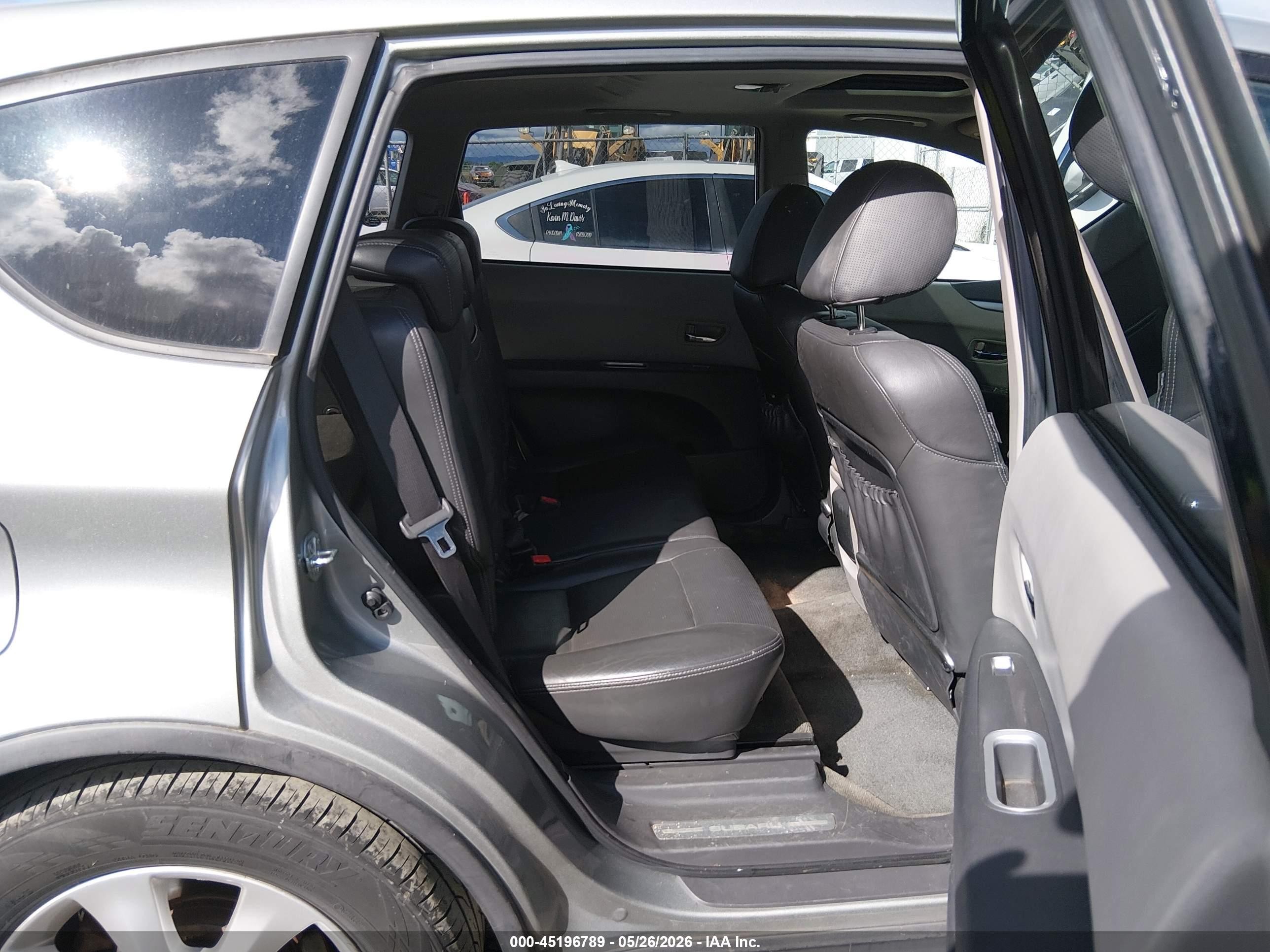 2006 Subaru B9 Tribeca Base 5-passenger/limited 5-passenger Silver vin: 4S4WX82C164416244