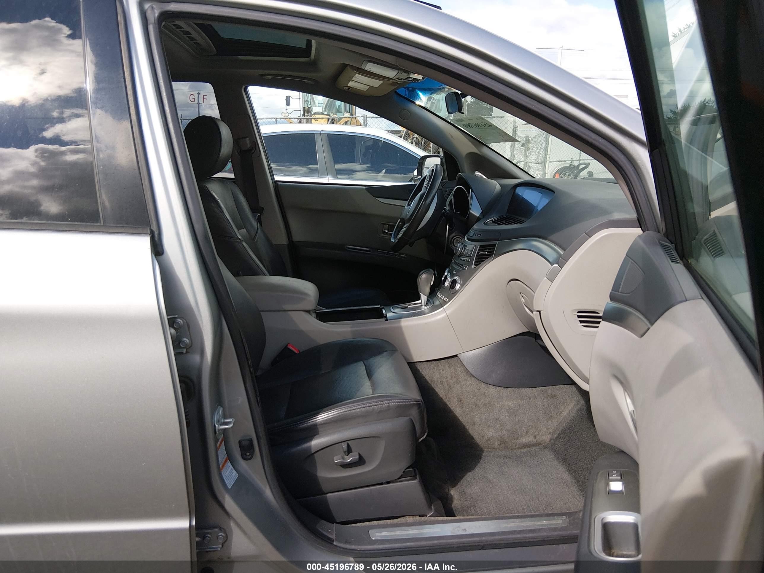 2006 Subaru B9 Tribeca Base 5-passenger/limited 5-passenger Silver vin: 4S4WX82C164416244