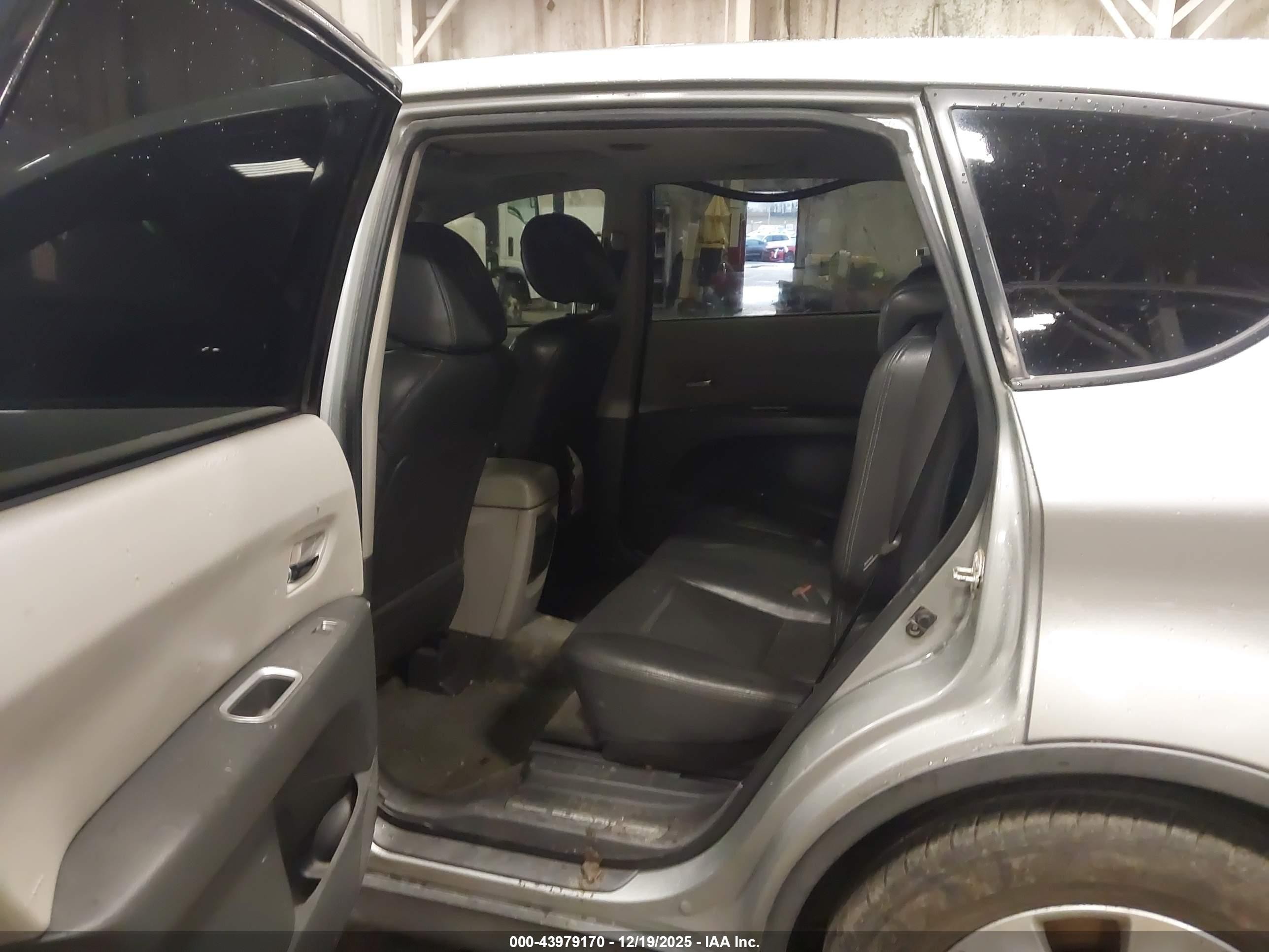 2006 Subaru B9 Tribeca Base 5-passenger/limited 5-passenger Серебряный vin: 4S4WX82C664415686