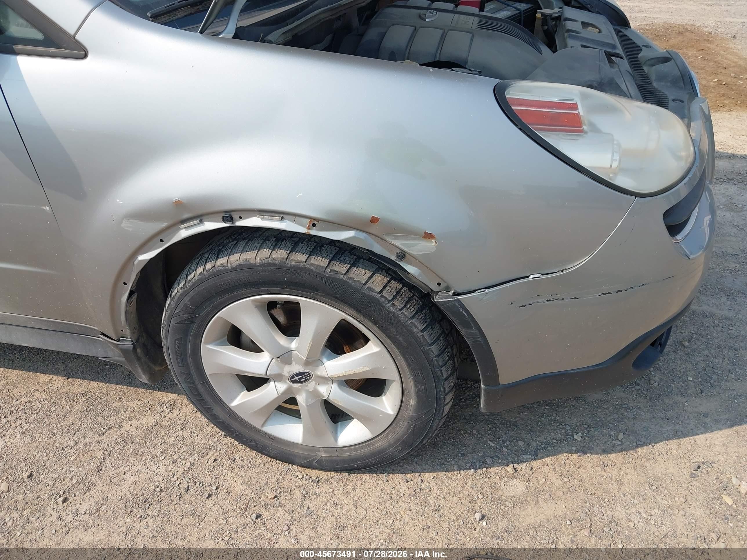 2007 Subaru B9 Tribeca Base 5-passenger Silver vin: 4S4WX82D074411238