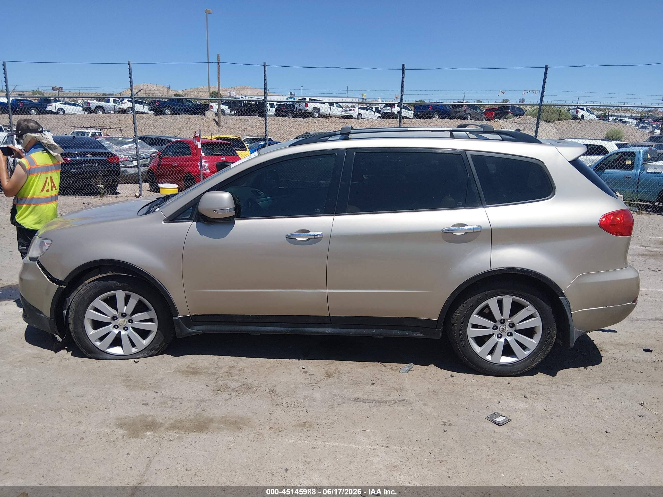 2008 Subaru Tribeca Limited 7-passenger Tan vin: 4S4WX90D284405810