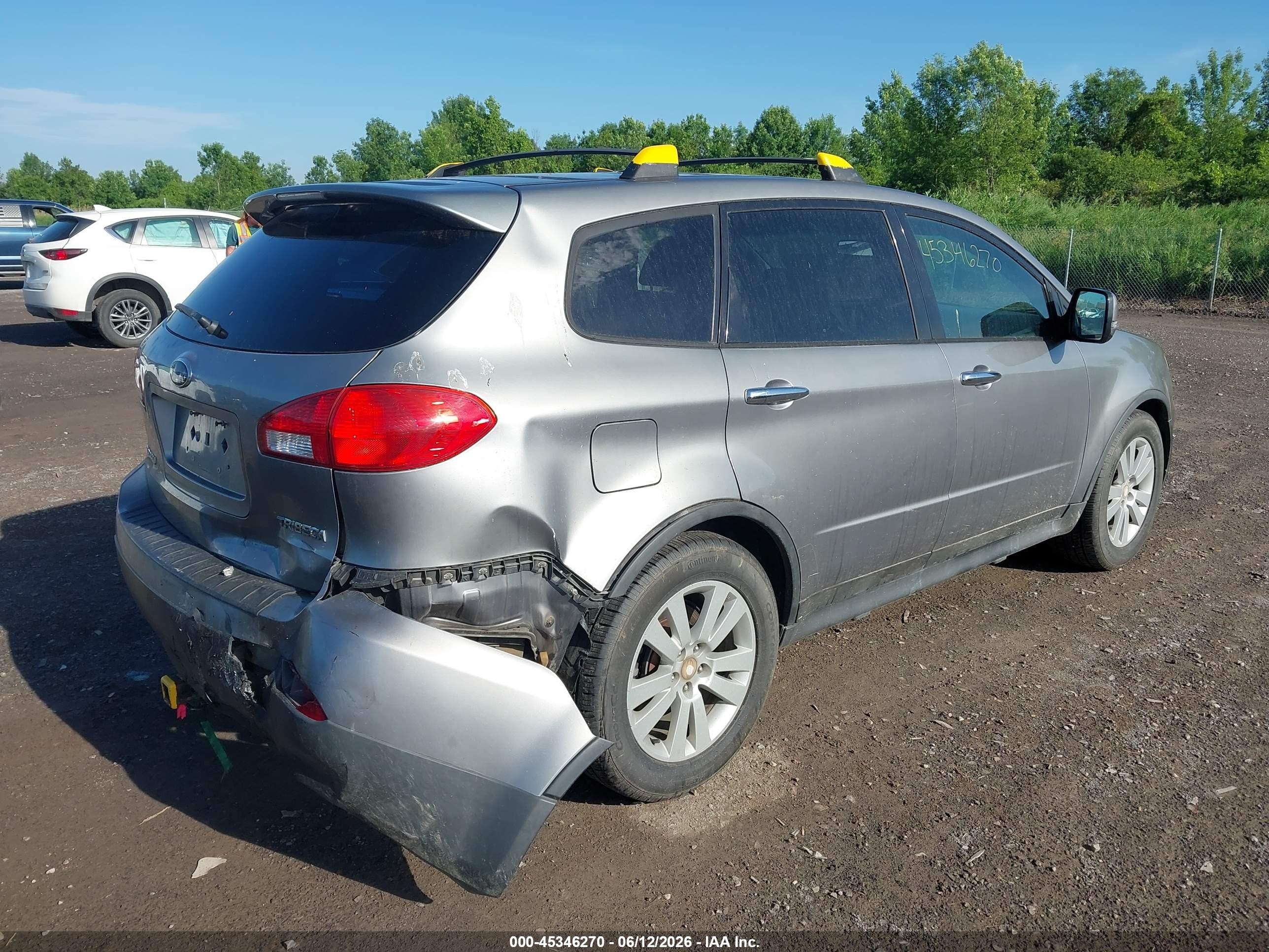 2008 Subaru Tribeca Base 5-passenger Silver vin: 4S4WX91D284401674