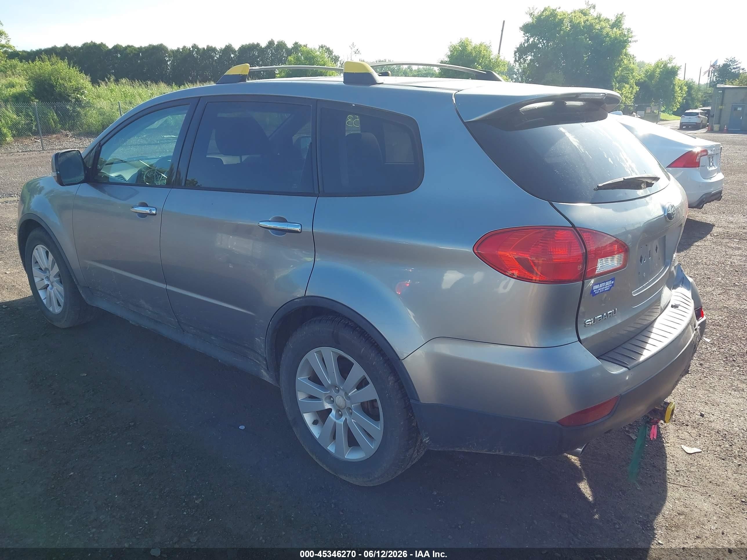 2008 Subaru Tribeca Base 5-passenger Silver vin: 4S4WX91D284401674