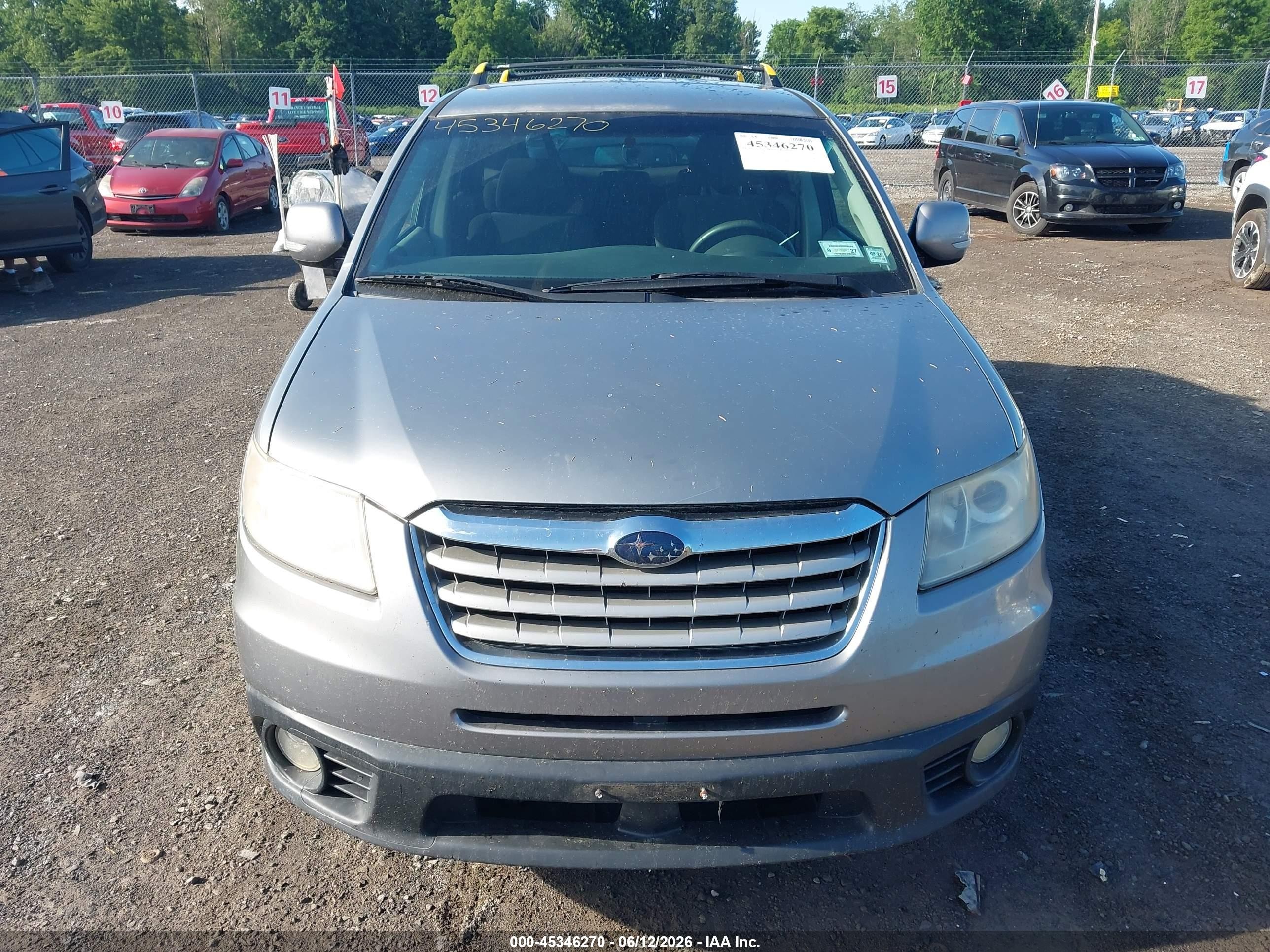 2008 Subaru Tribeca Base 5-passenger Silver vin: 4S4WX91D284401674