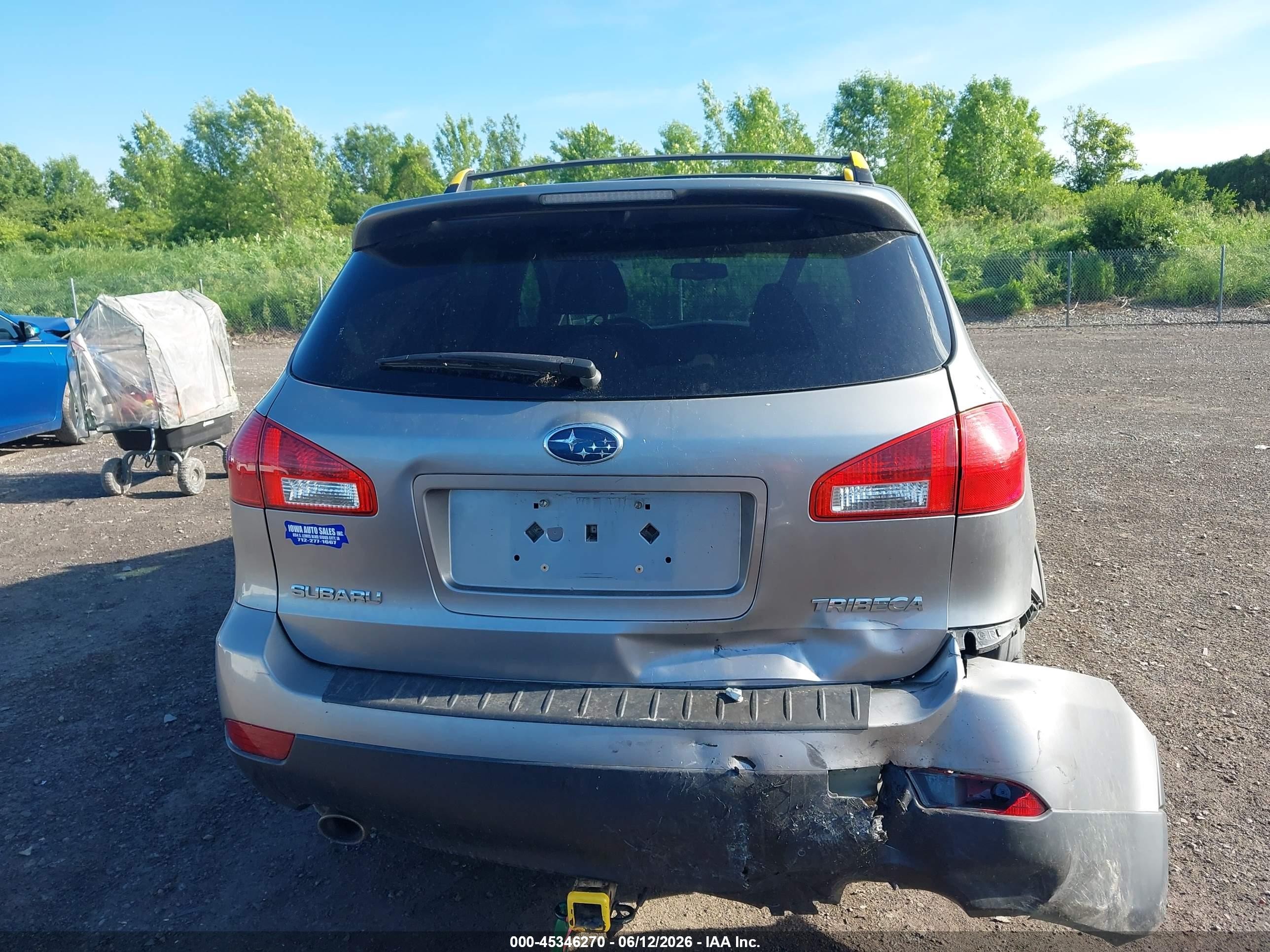 2008 Subaru Tribeca Base 5-passenger Silver vin: 4S4WX91D284401674