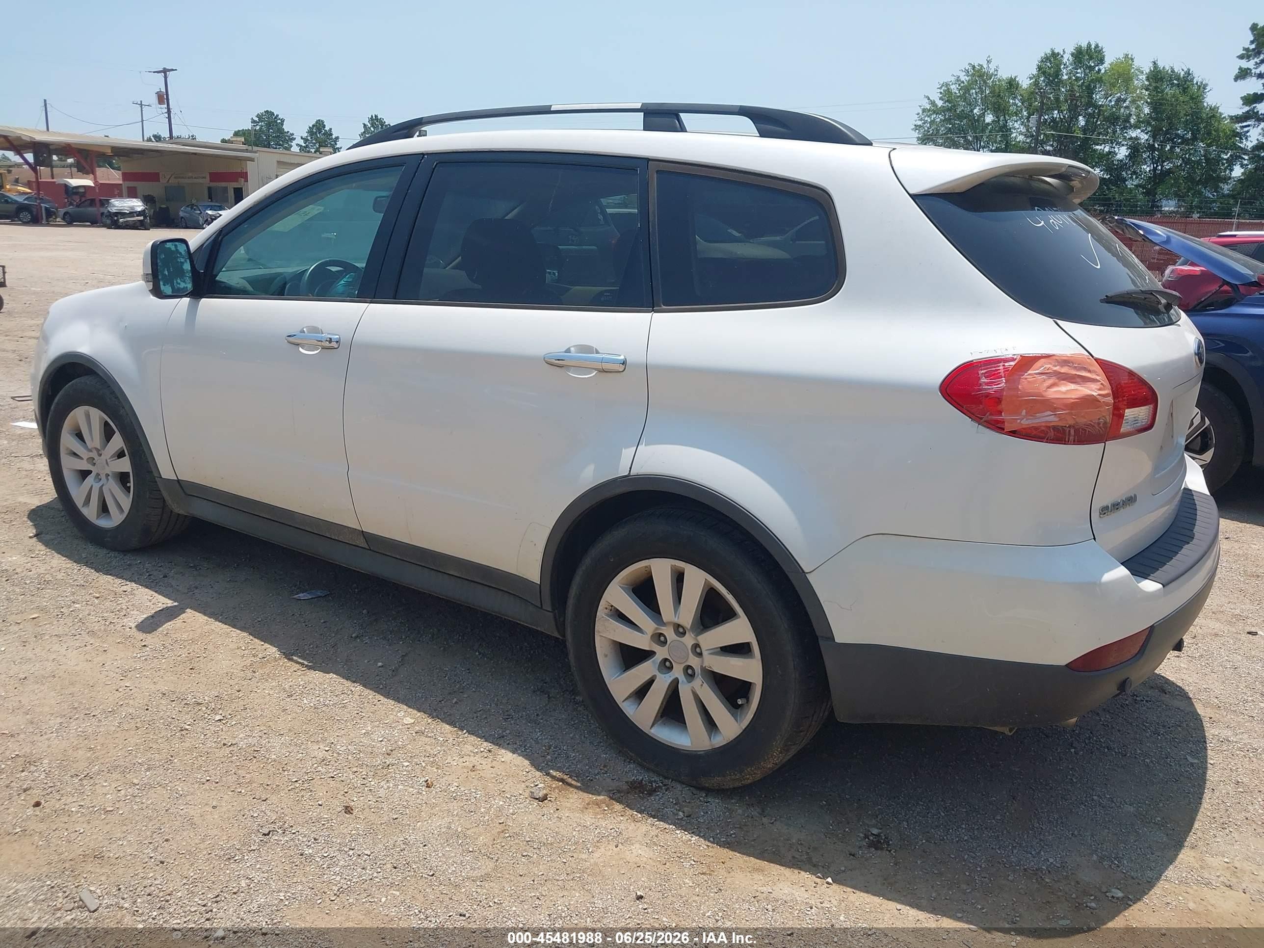 2008 Subaru Tribeca Limited 5-passenger White vin: 4S4WX92D184420179