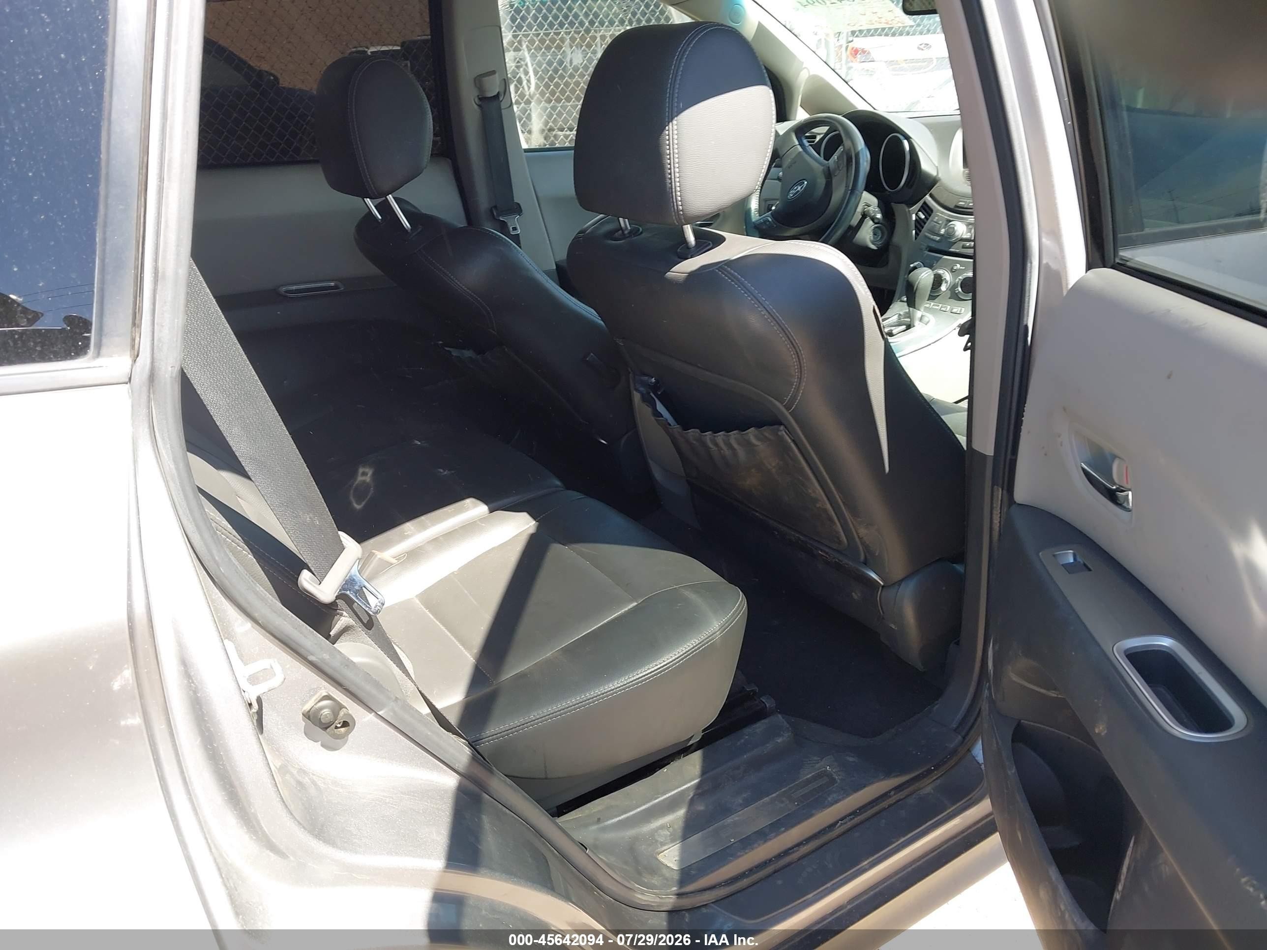 2008 Subaru Tribeca Limited 5-passenger Silver vin: 4S4WX92D984409947