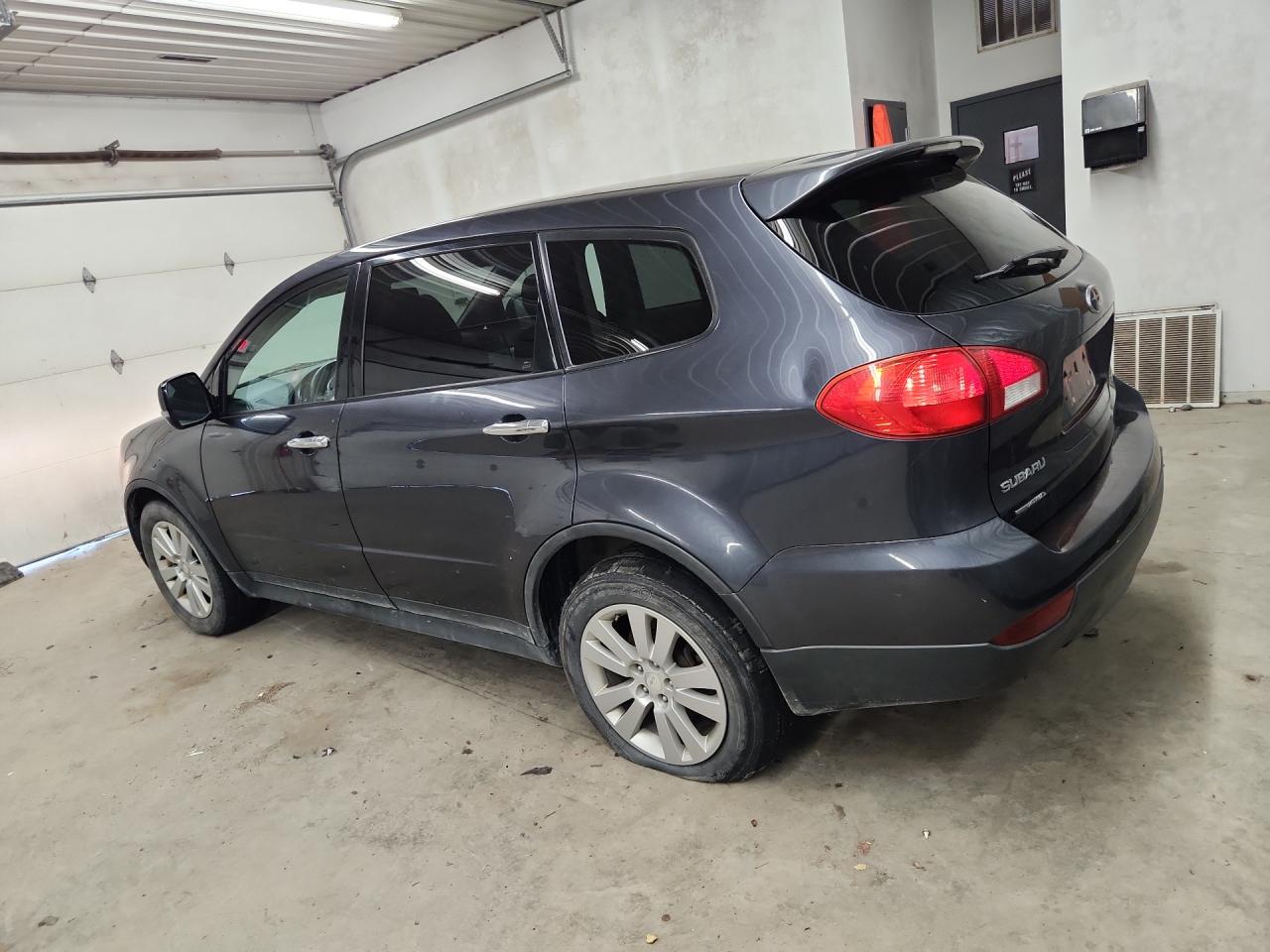 2010 Subaru Tribeca Premium Gray vin: 4S4WX9FDXA4402151 Damage: Left Qtr Panel, Dent(S) W/ Paint Dmg, 1 To 2 Inches