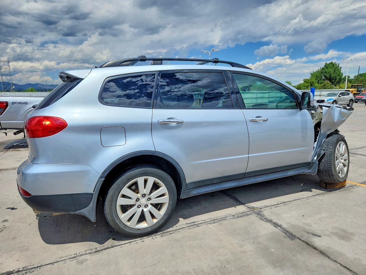 2013 Subaru Tribeca Limited Silver vin: 4S4WX9GD1D4401523