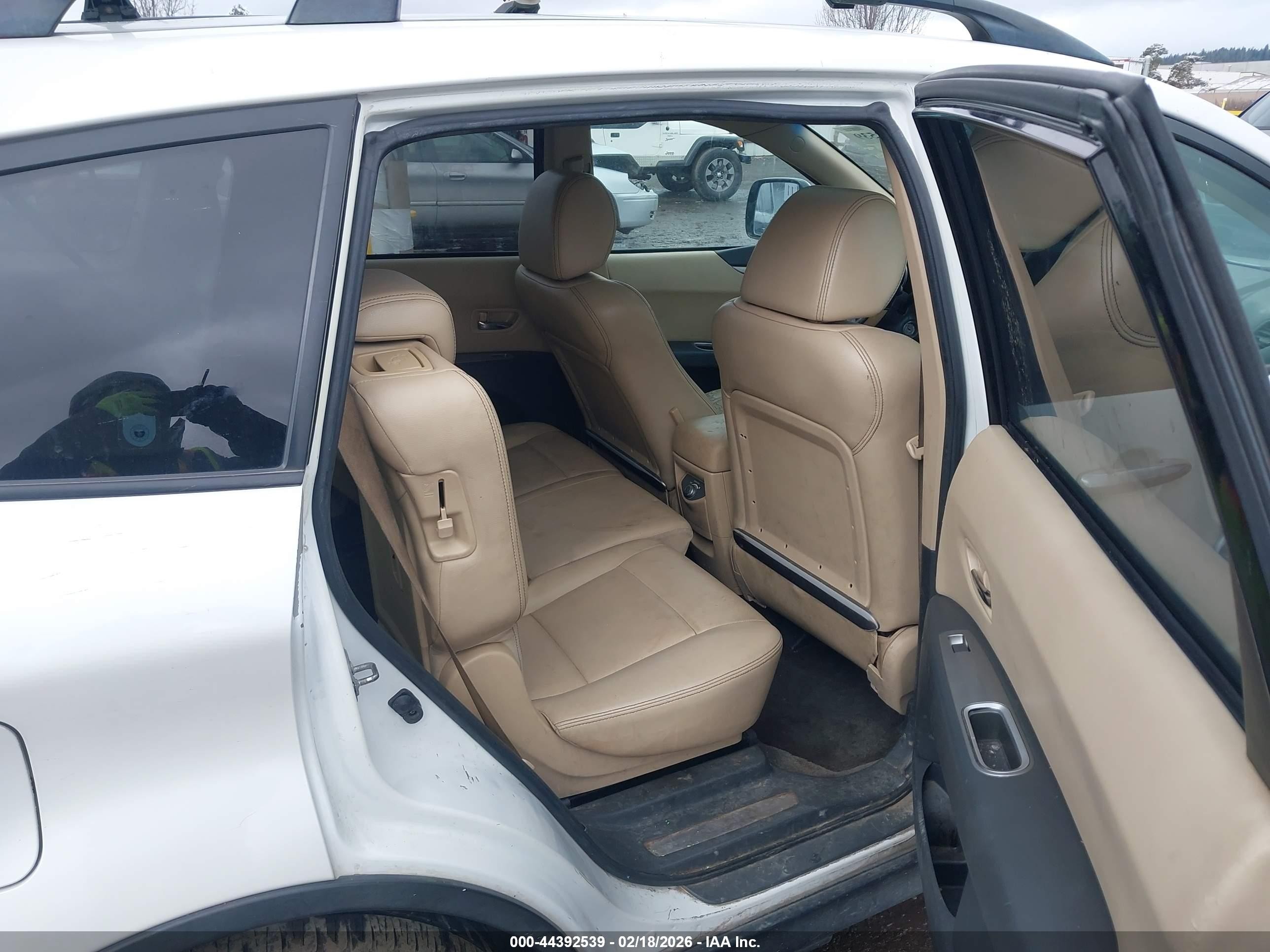2010 Subaru Tribeca 3.6r Limited White vin: 4S4WX9GD5A4401777