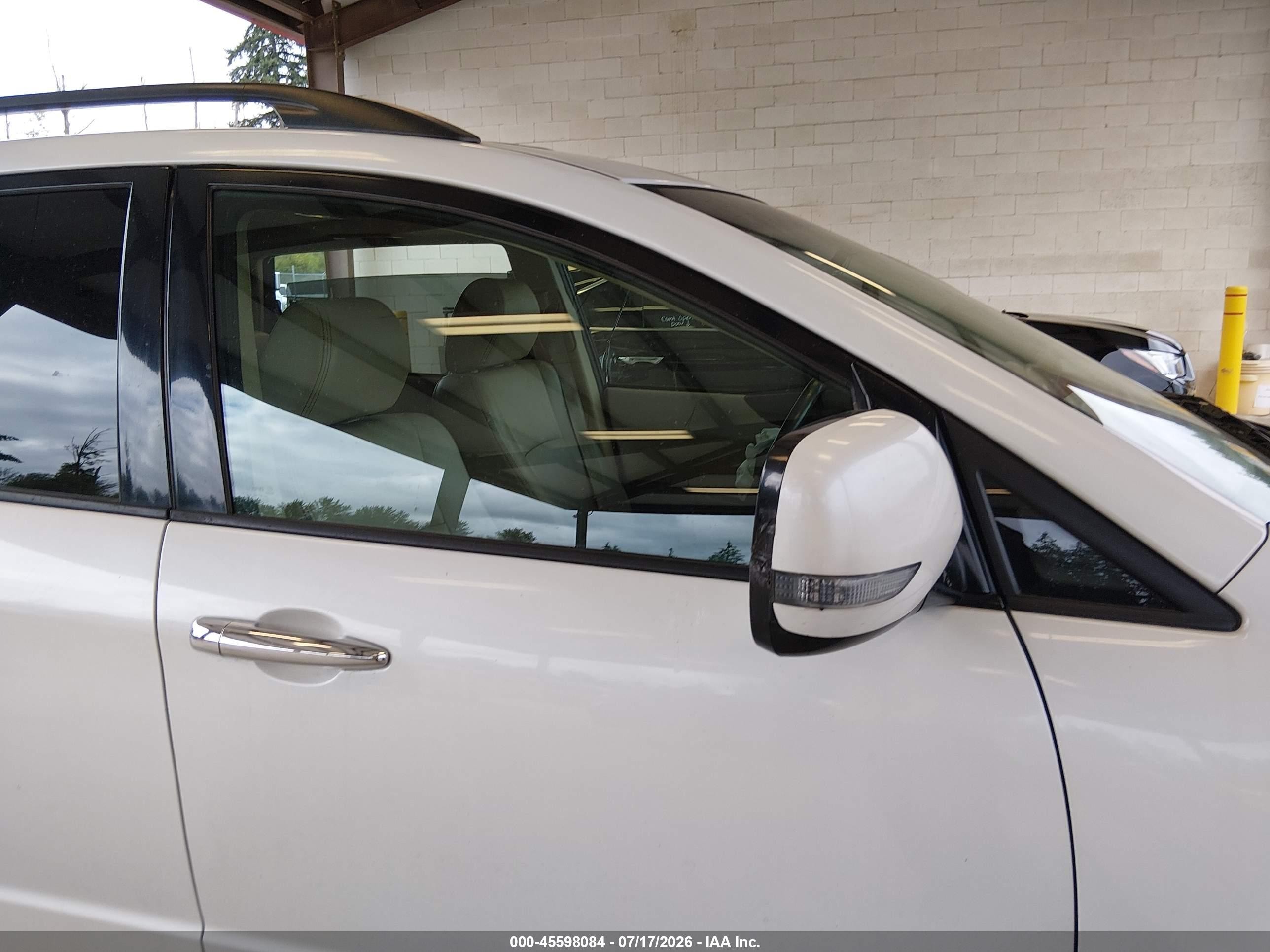 2010 Subaru Tribeca 3.6r Limited Cream vin: 4S4WX9HDXA4402177