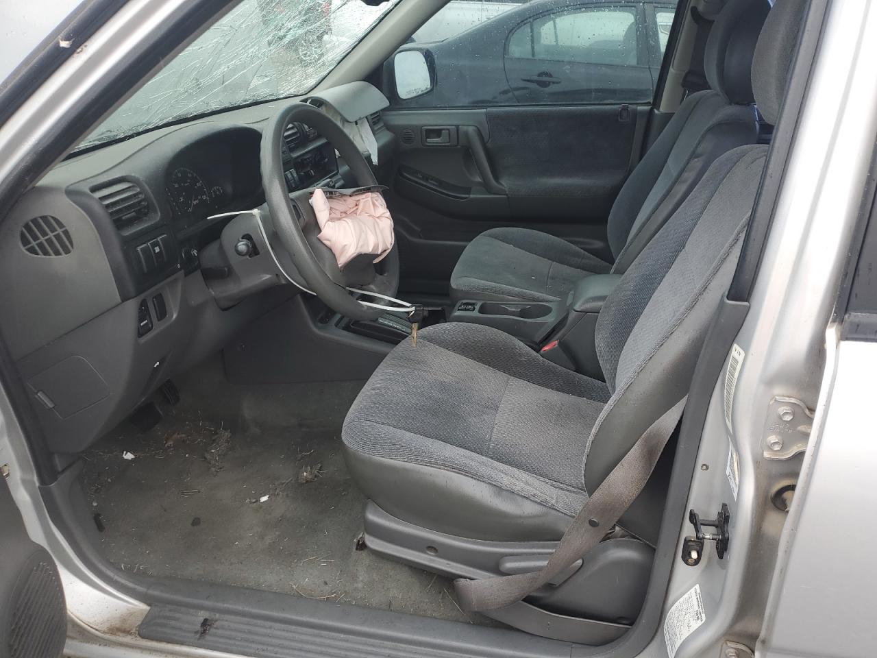 2000 Honda Passport Ex Серебряный vin: 4S6CK58W0Y4409801