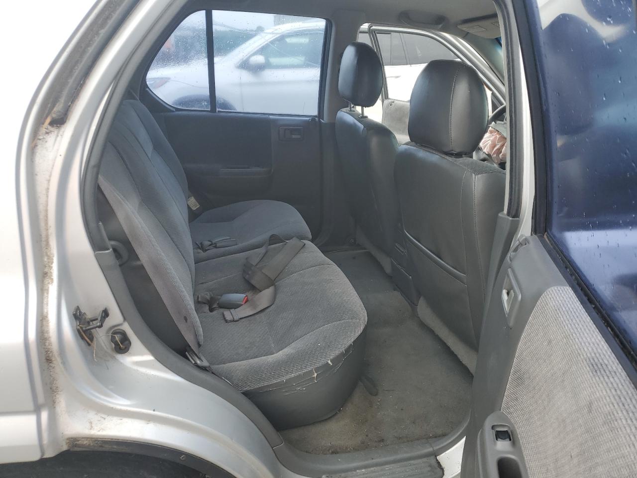 2000 Honda Passport Ex Серебряный vin: 4S6CK58W0Y4409801