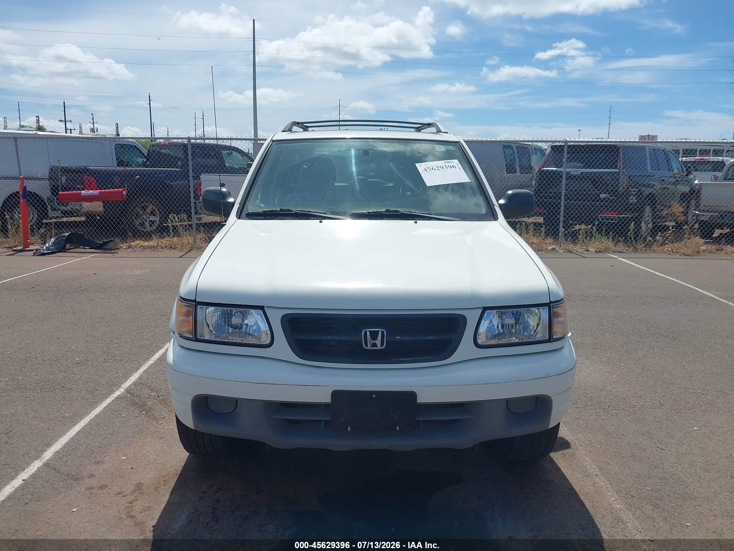 2002 Honda Passport Ex/lx White vin: 4S6CK58W124404212