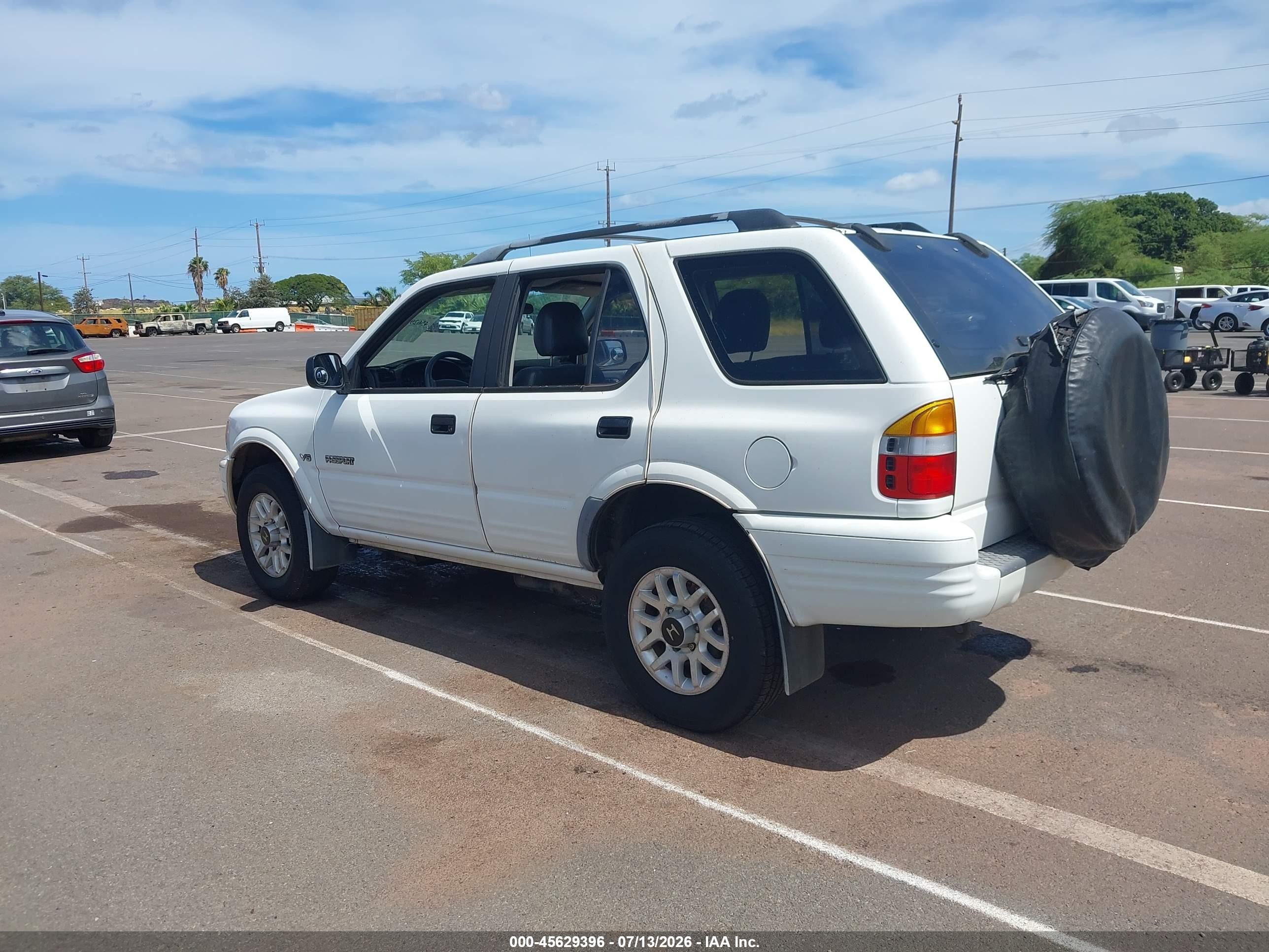 2002 Honda Passport Ex/lx White vin: 4S6CK58W124404212