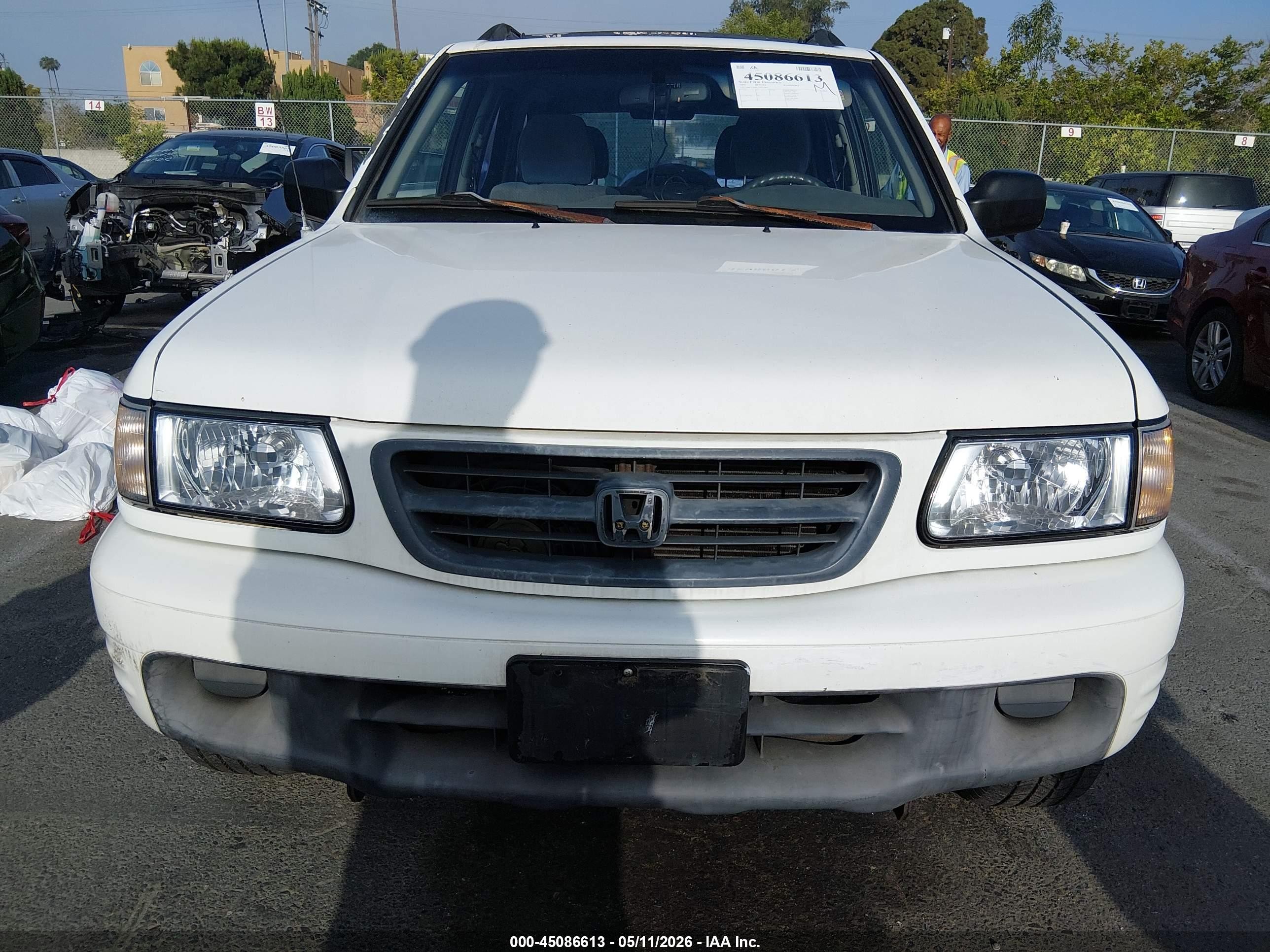 2000 Honda Passport Ex/lx White vin: 4S6CK58W1Y4411900