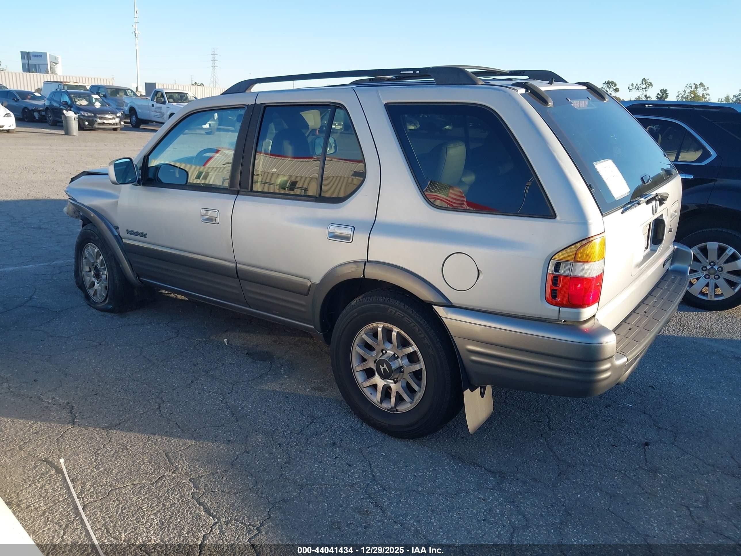 2000 Honda Passport Ex/lx Silver vin: 4S6CK58W2Y4411808