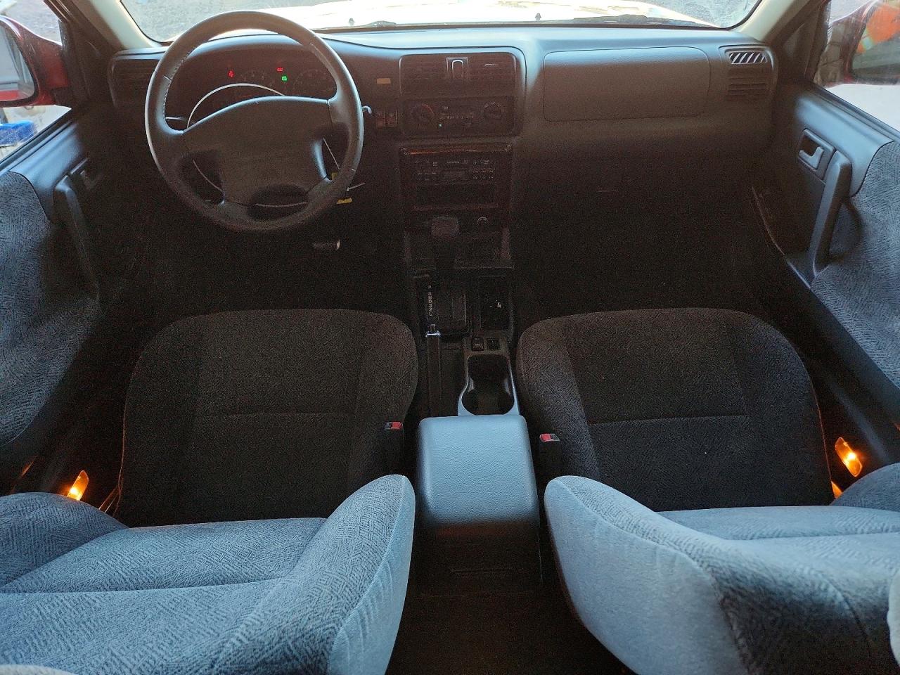 2000 Honda Passport Ex Красный vin: 4S6CK58W3Y4405595